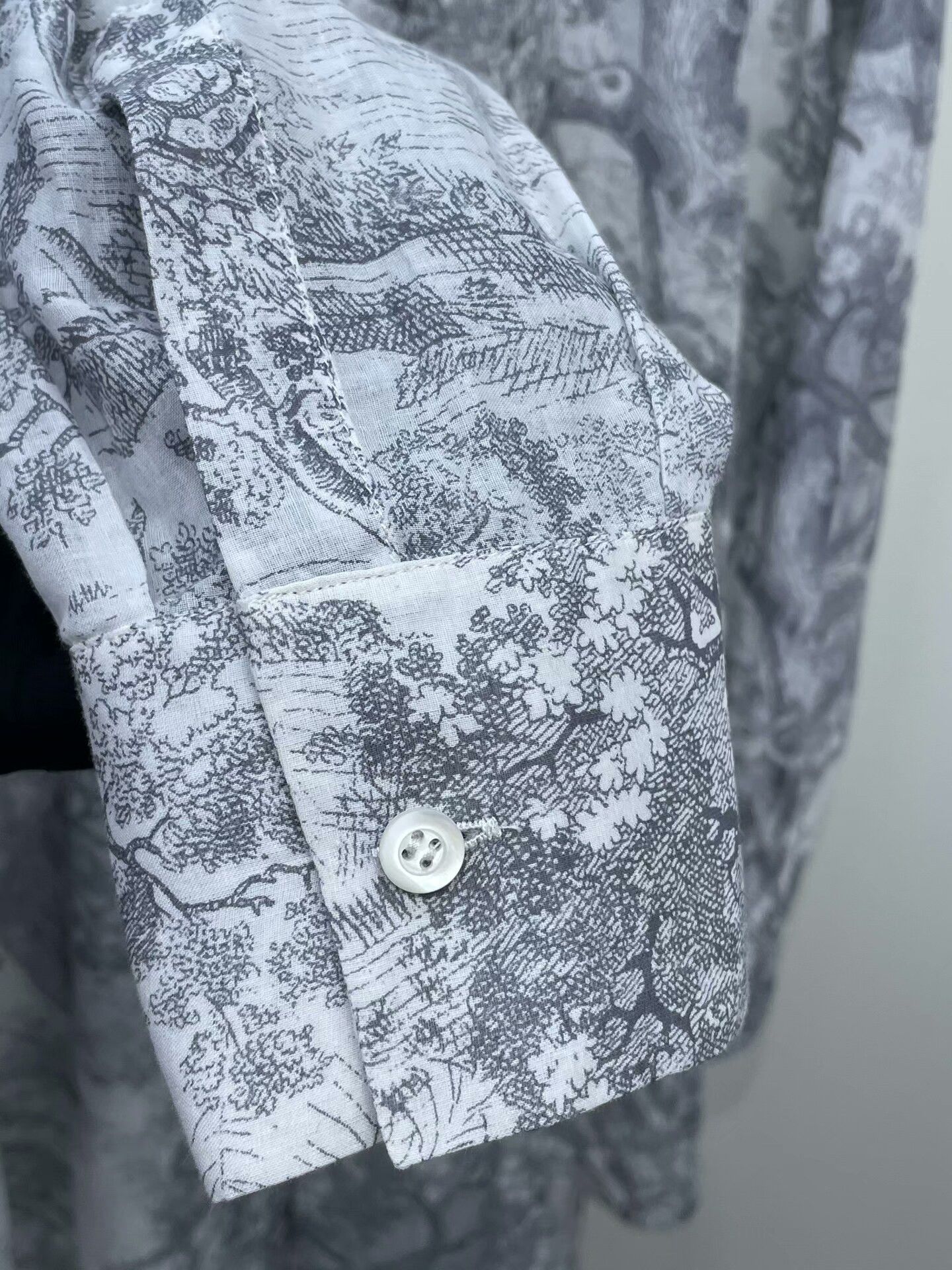 Dior Dior Zoo Collection Long Shirt Size US S / EU 44-46 / 1 - 3 Thumbnail