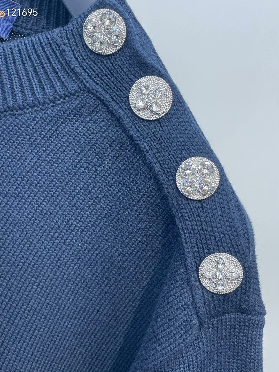 Louis Vuitton LV Conch Embroidery Rhinestone Knit Sweater Size L / US 10 / IT 46 - 3 Thumbnail