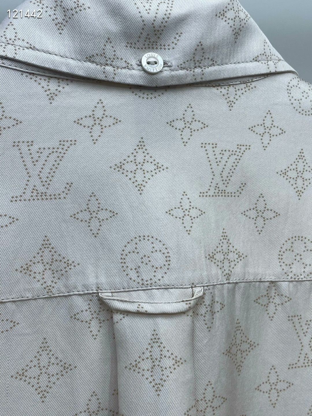 Louis Vuitton LV Classic Monogram Silk Shirt Size XS / US 0-2 / IT 36-38 - 3 Thumbnail