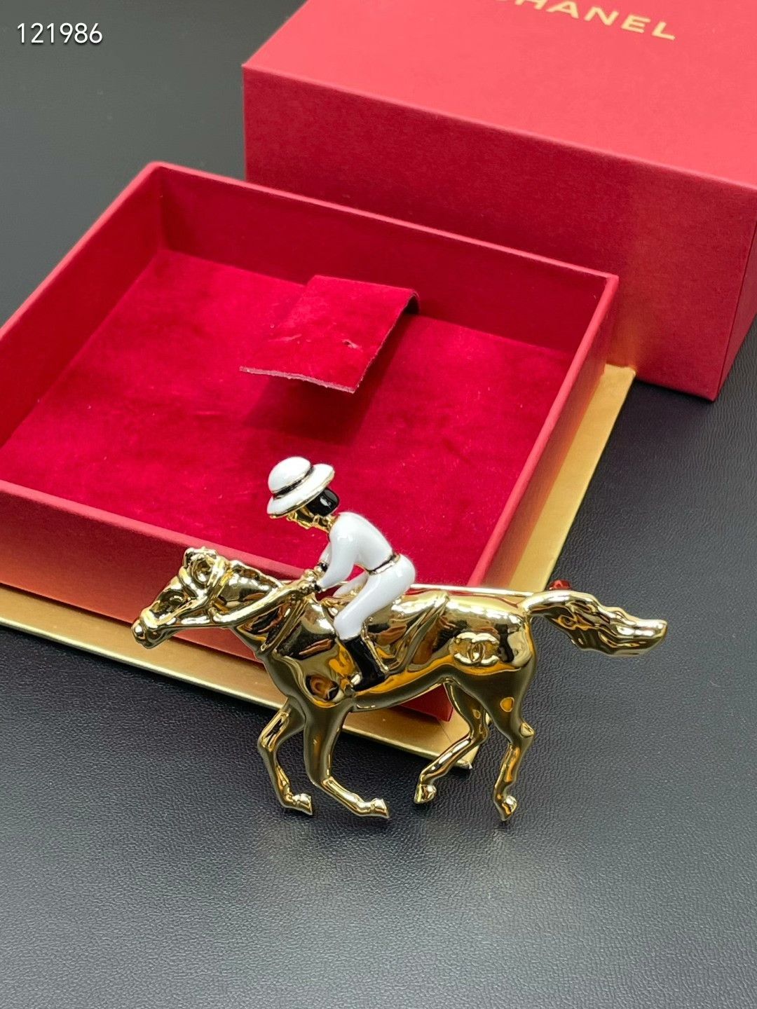 Chanel Chanel 2026 New Year Limited Brooch Size ONE SIZE - 4 Thumbnail