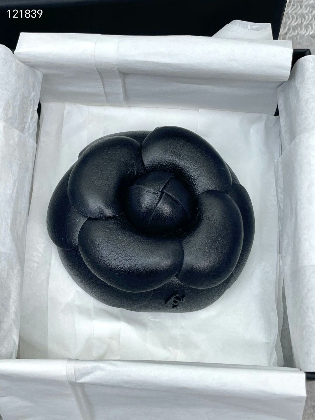 Chanel Chanel 25 Black Camellia Brooch Size ONE SIZE - 2 Thumbnail