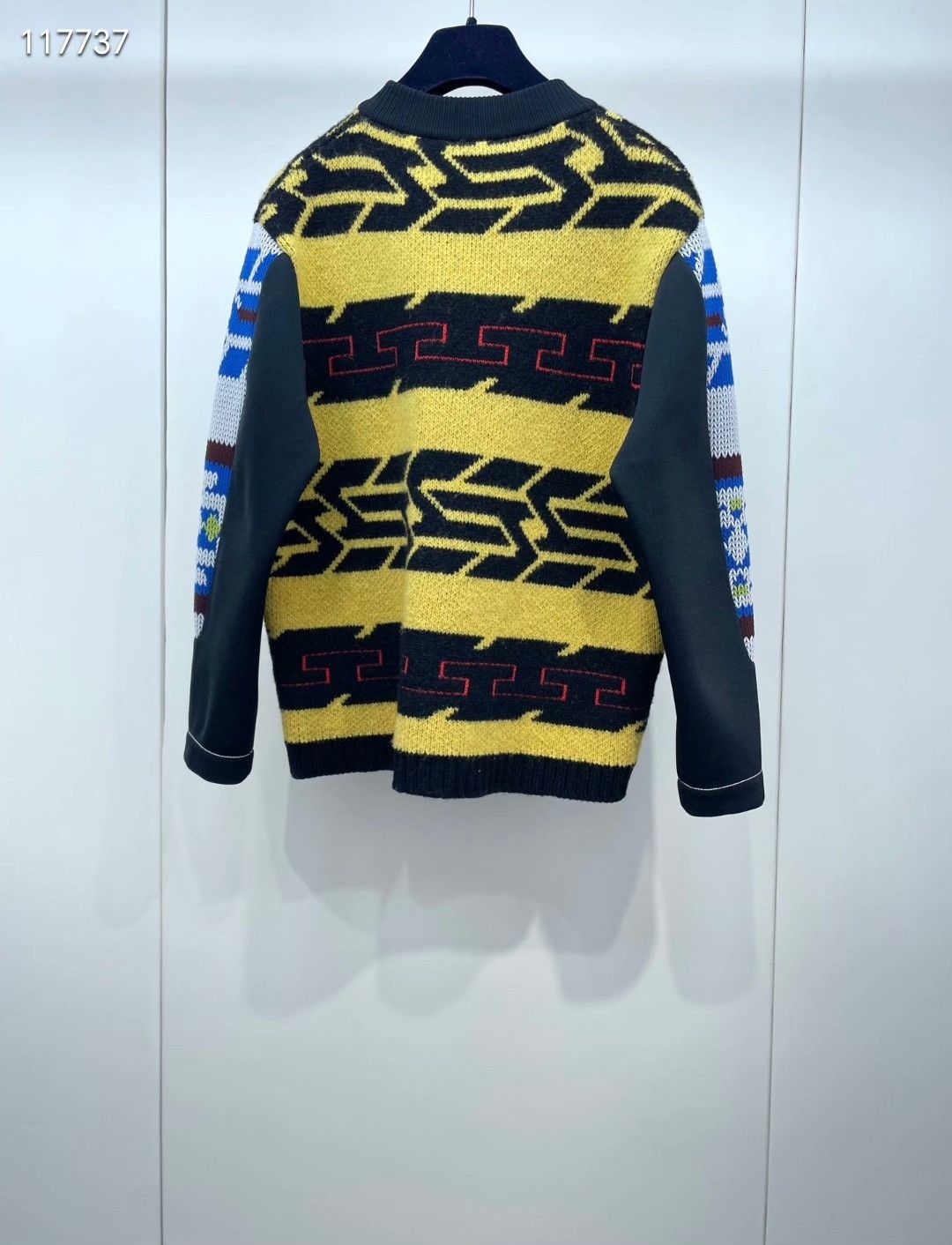 Louis Vuitton LV Knit Color Block Wool Sweater Size US M / EU 48-50 / 2 - 2 Thumbnail