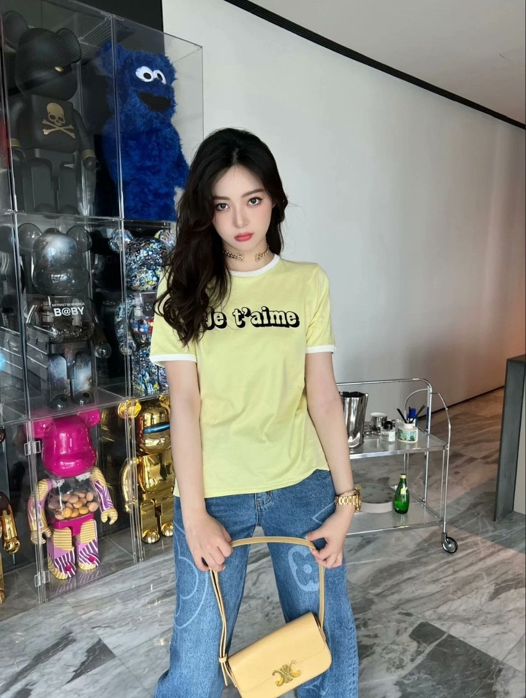Celine Celine Yellow Letter Short-Sleeve T-Shirt Size XS / US 0-2 / IT 36-38 - 7 Thumbnail