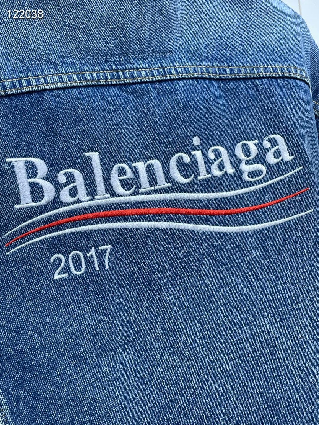 Balenciaga Balenciaga Distressed Embroidered Denim Jacket Size US S / EU 44-46 / 1 - 3 Thumbnail