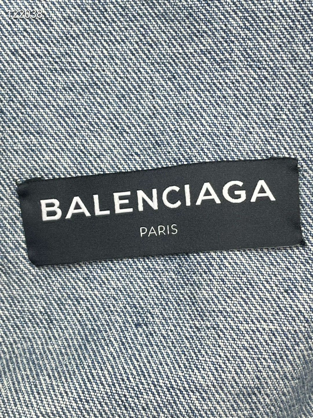 Balenciaga Balenciaga Distressed Embroidered Denim Jacket Size US S / EU 44-46 / 1 - 5 Thumbnail