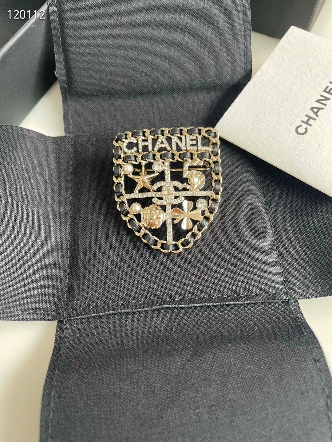 Chanel Chanel 23V Shield Brooch Size ONE SIZE - 3 Thumbnail