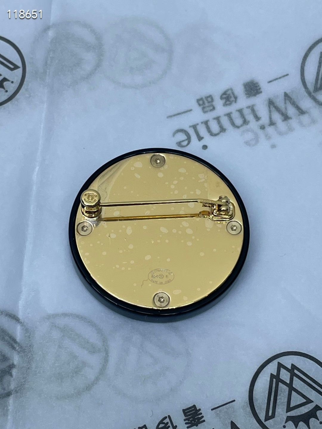 Chanel Chanel 24B CC Gold Mirror Round Brooch Size ONE SIZE - 2 Thumbnail