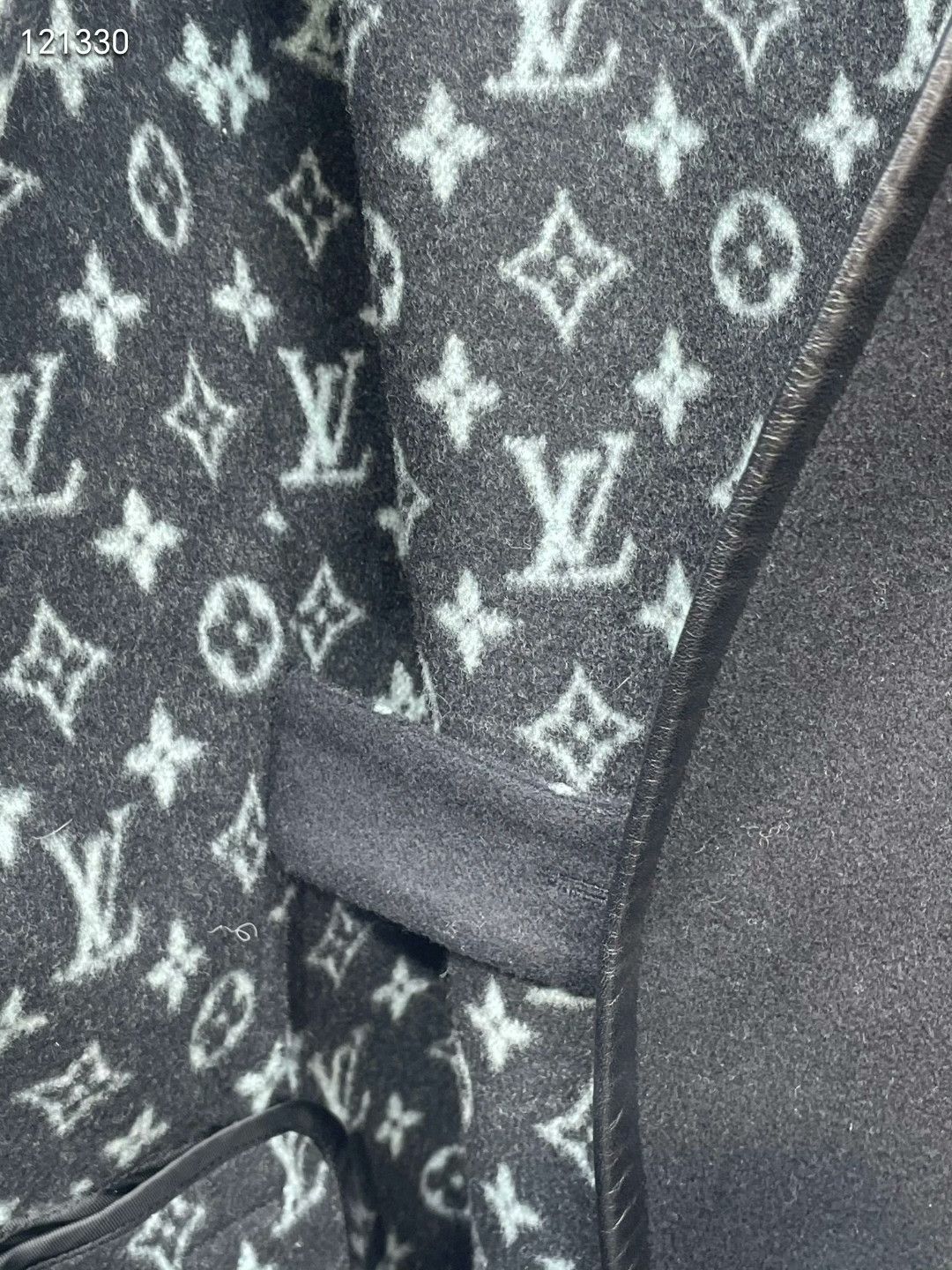 Louis Vuitton LV Monogram Coat Size XS / US 0-2 / IT 36-38 - 5 Thumbnail