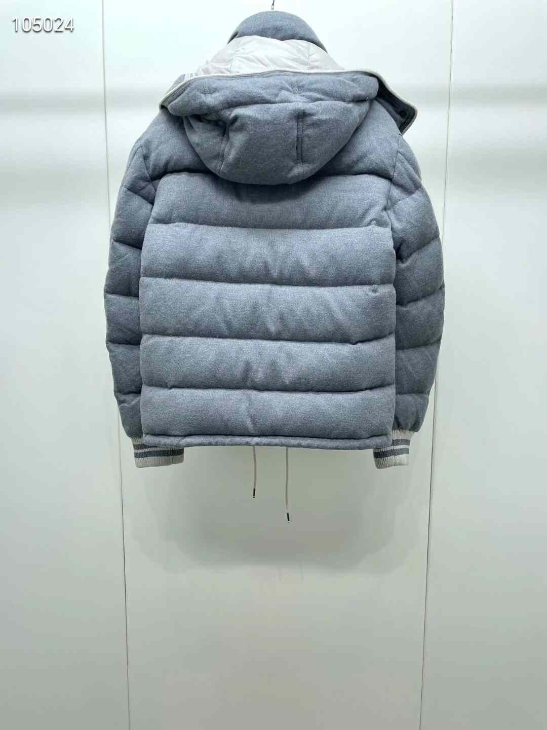 Moncler Moncler Women's Down Jacket Size XS / US 0-2 / IT 36-38 - 2 Thumbnail