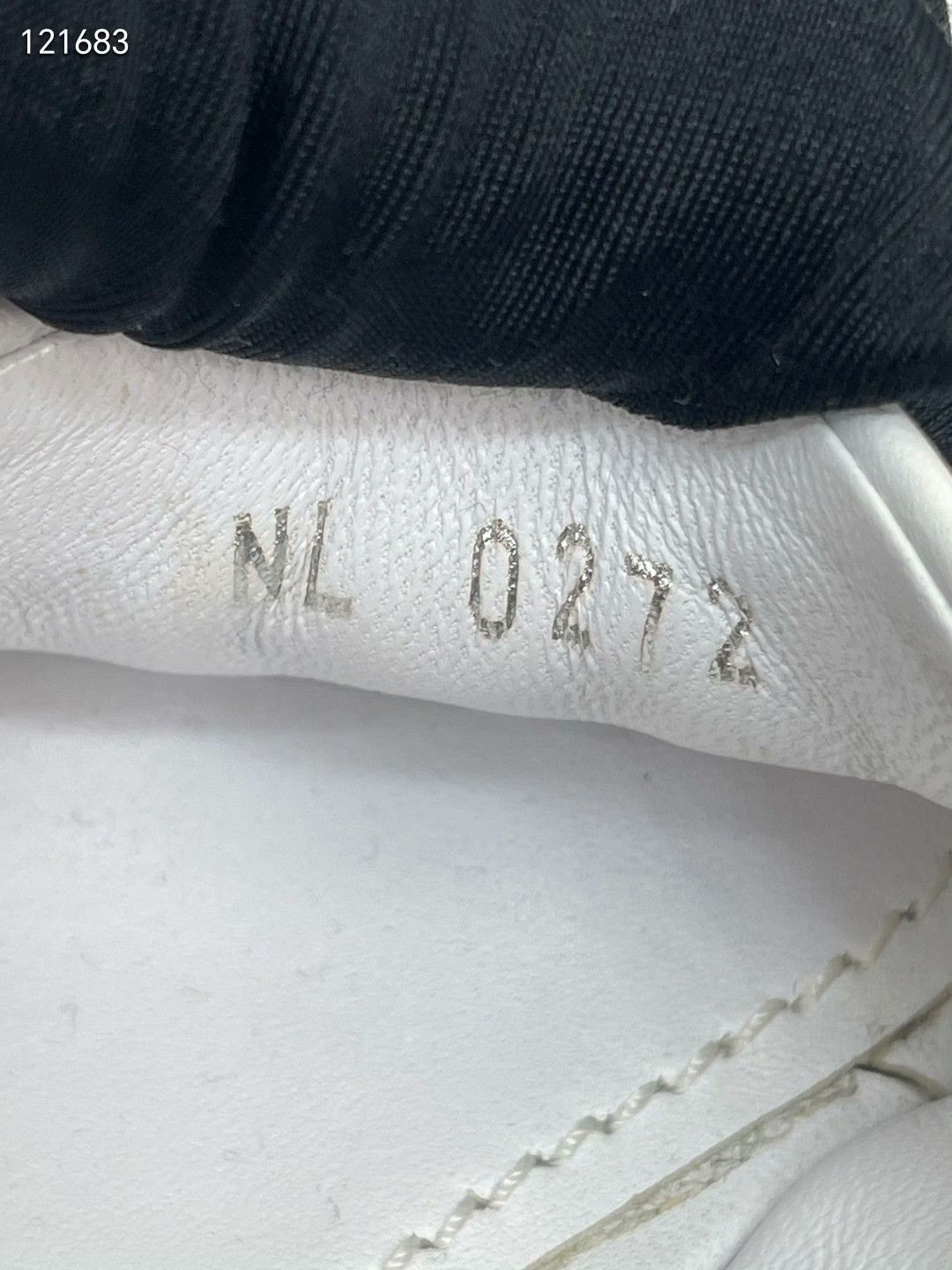 Louis Vuitton LV Monogram Slippers Size US 5 / IT 35 - 7 Thumbnail