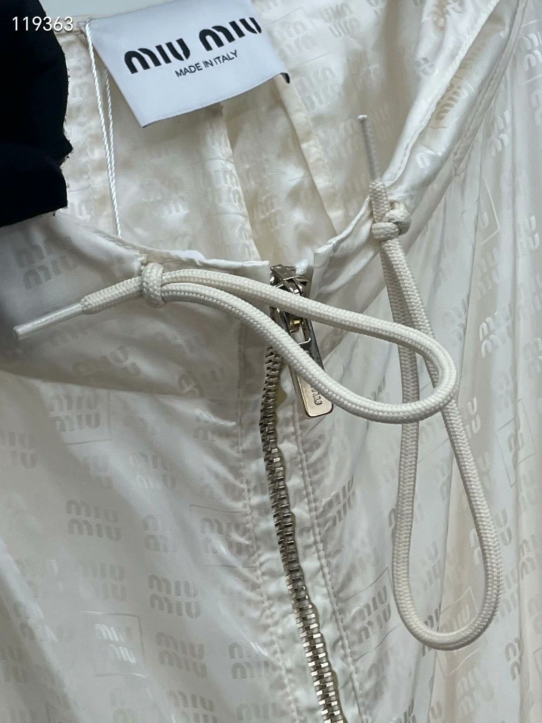 Miu Miu Miumiu Logo Hooded Jacket Size S / US 4 / IT 40 - 4 Thumbnail