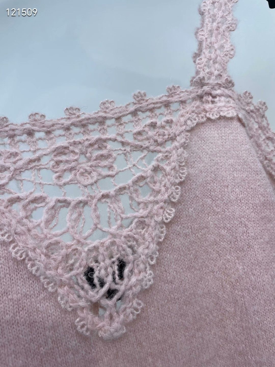 Chanel Chanel 25B Pink Crochet Camisole Size XXS / US 00 / IT 34 - 4 Thumbnail