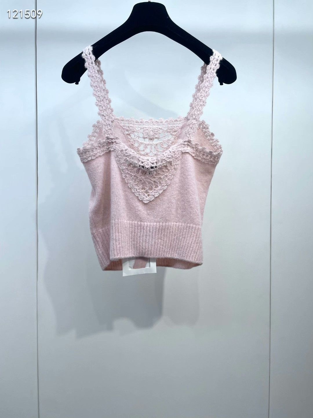 Chanel Chanel 25B Pink Crochet Camisole Size XXS / US 00 / IT 34 - 2 Thumbnail