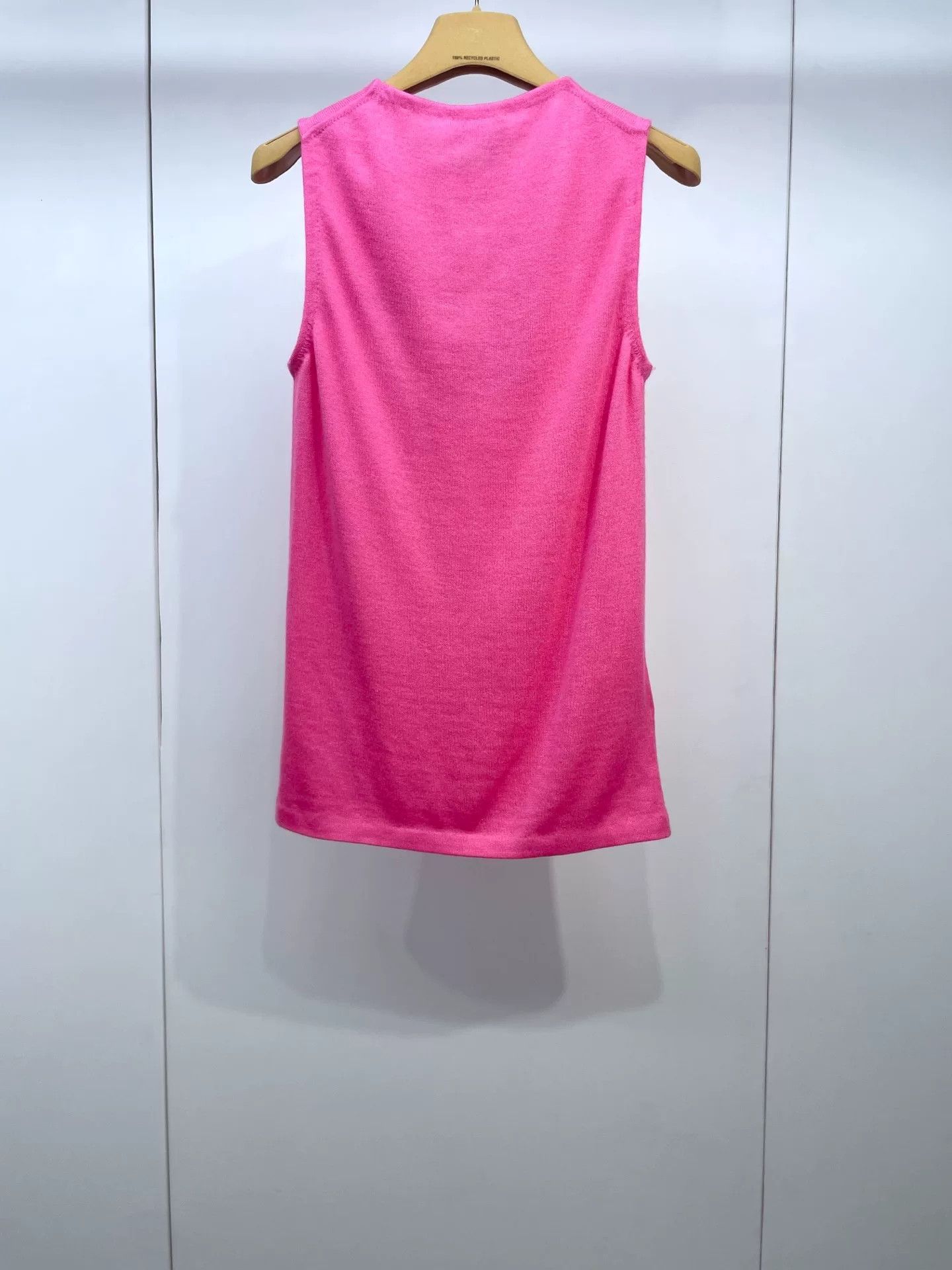Miu Miu Miu Miu 2025 Letter Logo Knit Vest Size XS / US 0-2 / IT 36-38 - 2 Thumbnail