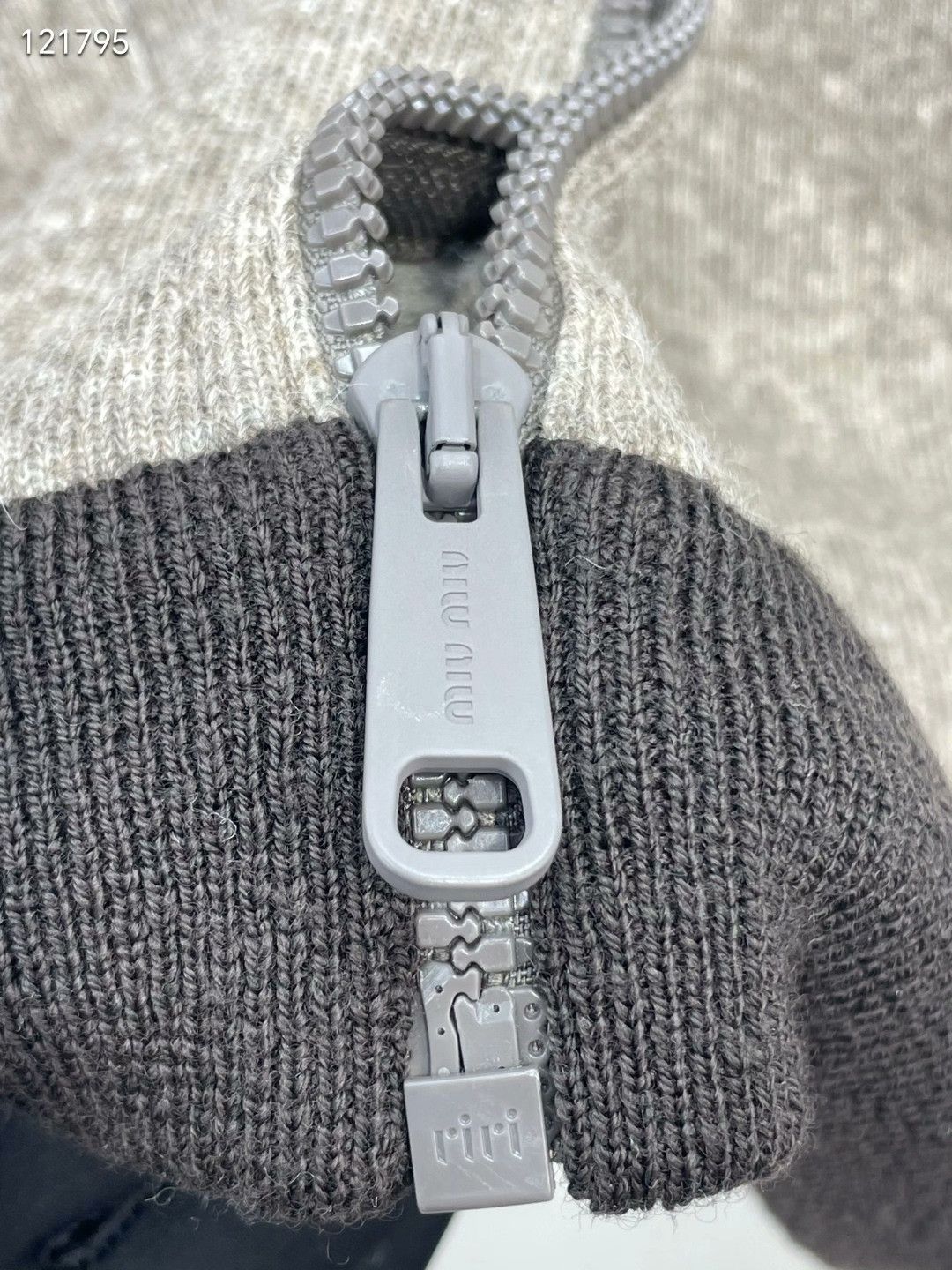 Miu Miu Miu Miu 25 Fleece Zip Jacket Size S / US 4 / IT 40 - 3 Thumbnail