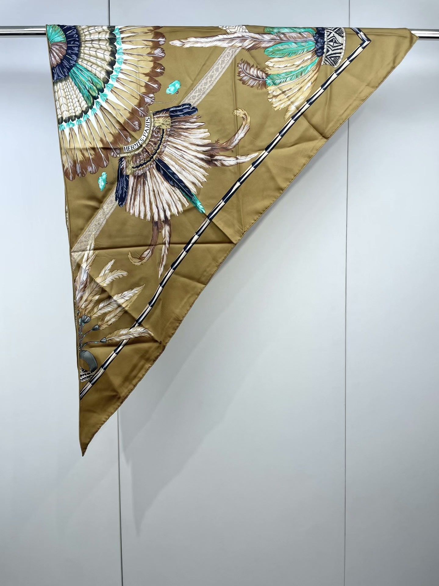 Hermes Hermes Feather Triangle Scarf Size ONE SIZE - 5 Thumbnail