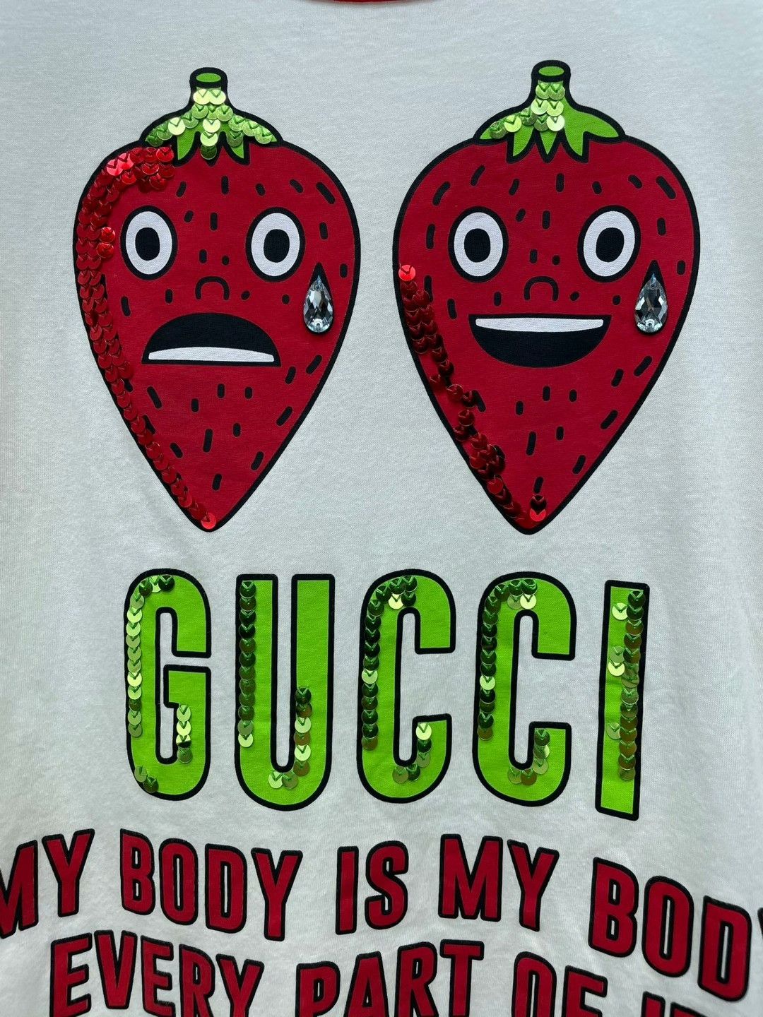 Gucci Gucci Strawberry Sequin Short-Sleeve T-Shirt Size XS / US 0-2 / IT 36-38 - 3 Thumbnail
