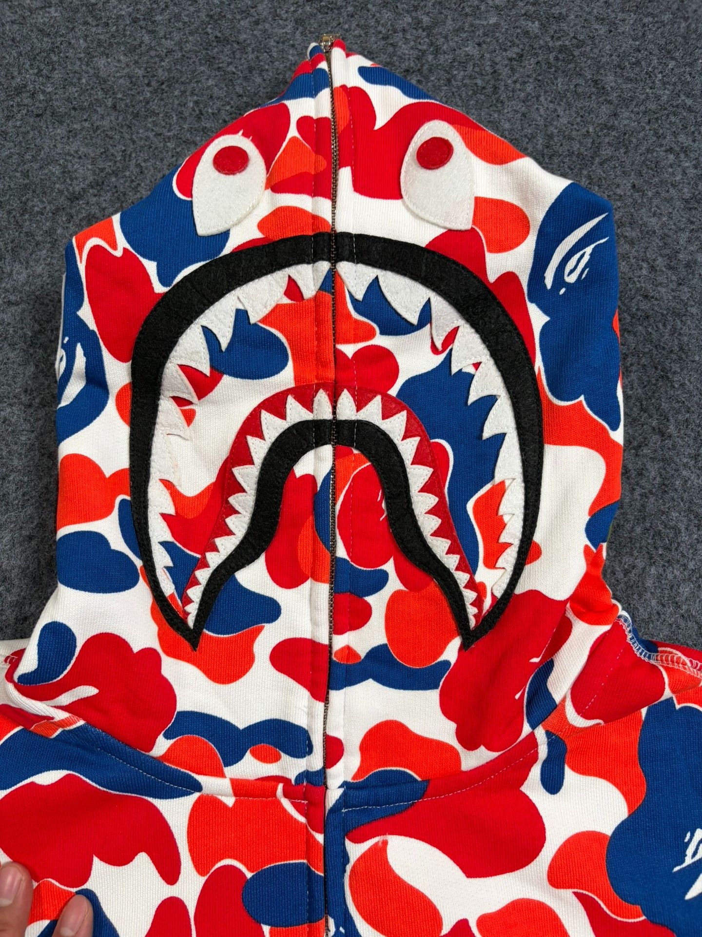 Bape Bape Multi Shark Sweatshirt Pullover Size US S / EU 44-46 / 1 - 3 Thumbnail