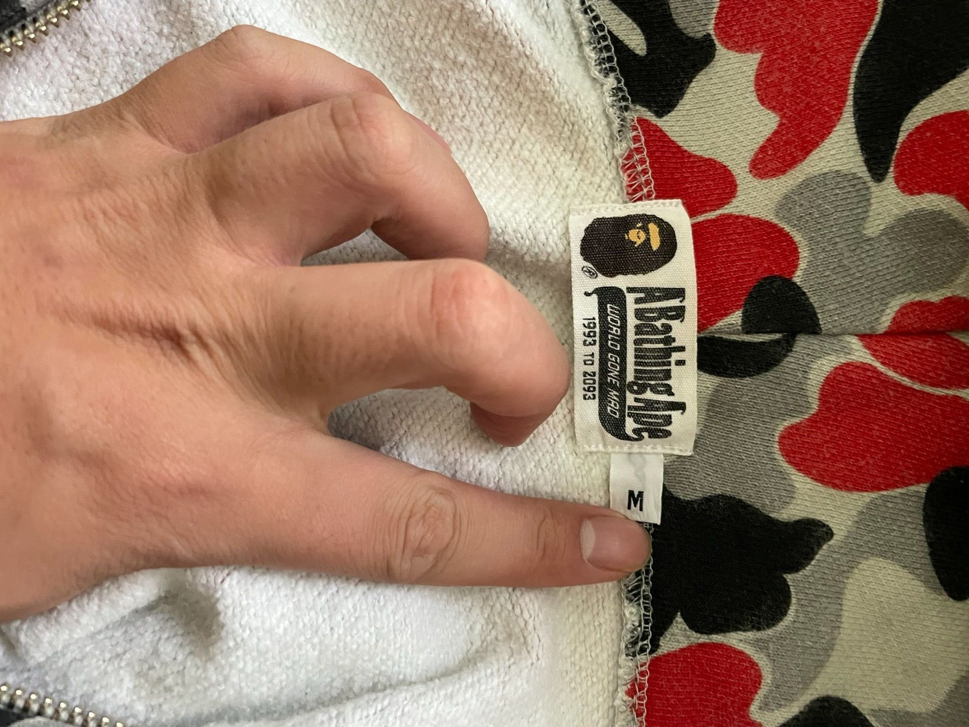 Bape Bape Multi Shark Sweatshirt Pullover Size US M / EU 48-50 / 2 - 5 Thumbnail