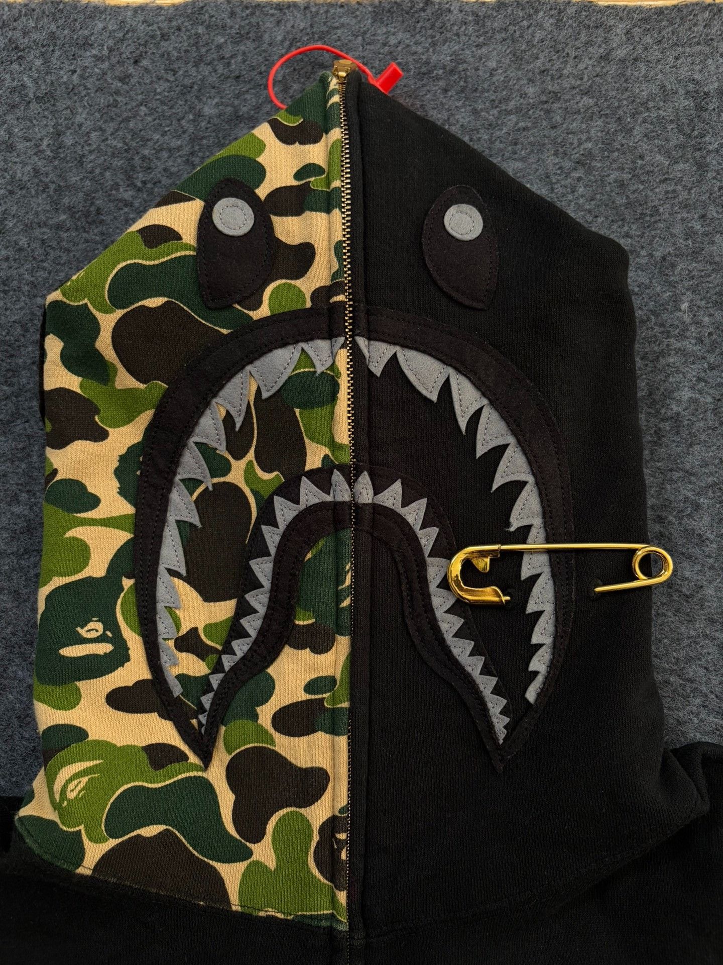 Bape Bape Multi Shark Sweatshirt Pullover Size US L / EU 52-54 / 3 - 3 Thumbnail