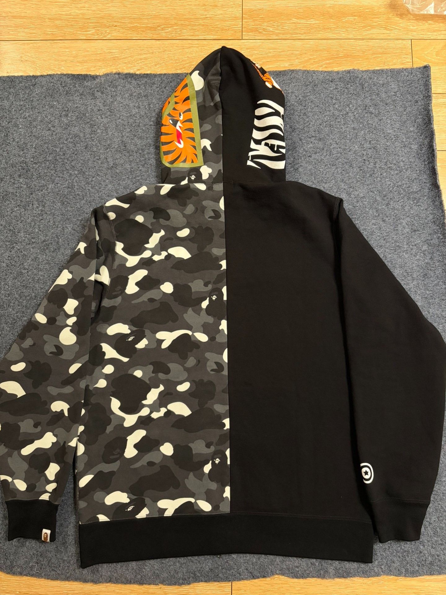 Bape Bape Xx Multi Shark Sweatshirt Size US XXL / EU 58 / 5 - 2 Thumbnail
