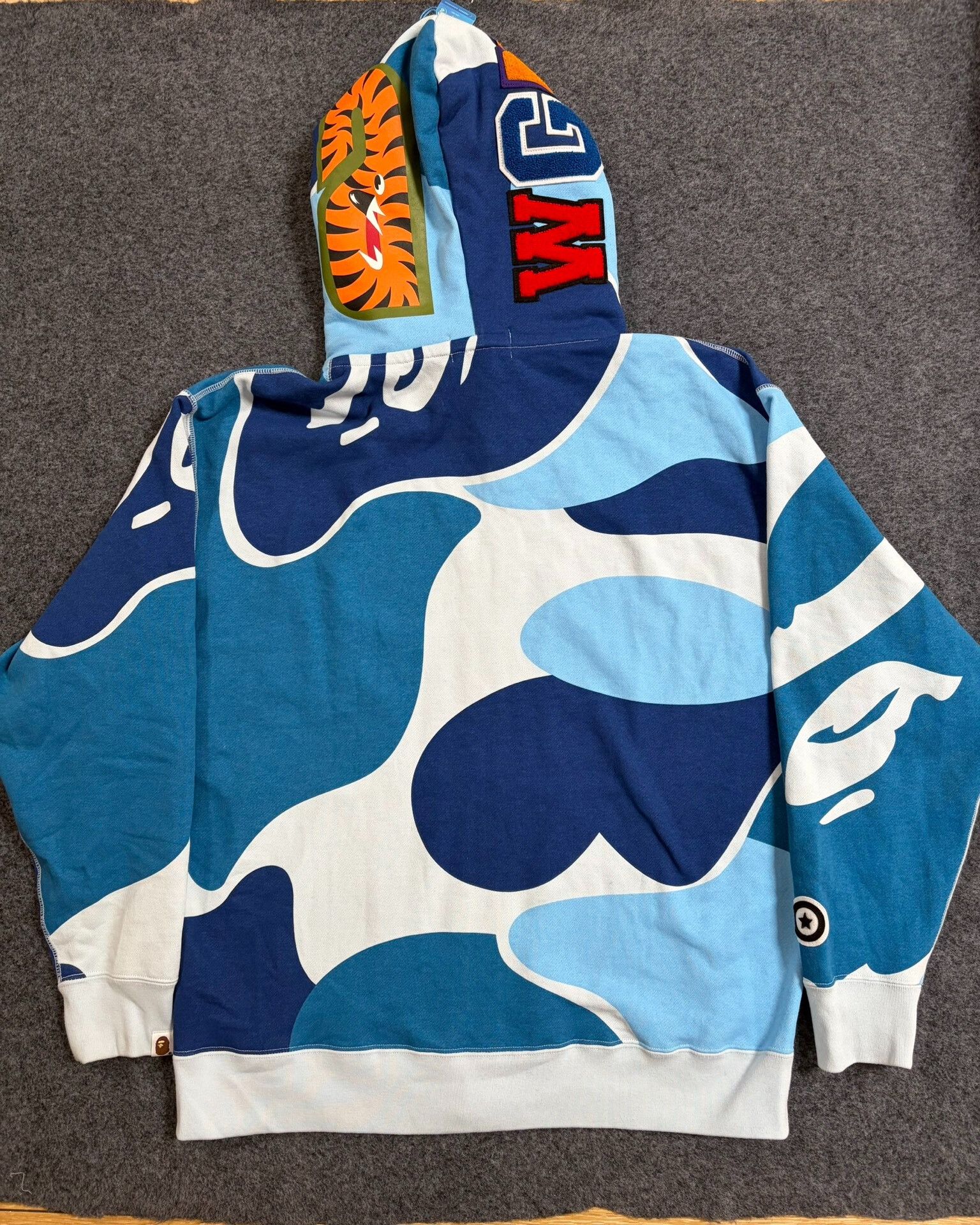 Bape Bape Multi Shark Sweatshirt Pullover Size US XL / EU 56 / 4 - 2 Thumbnail