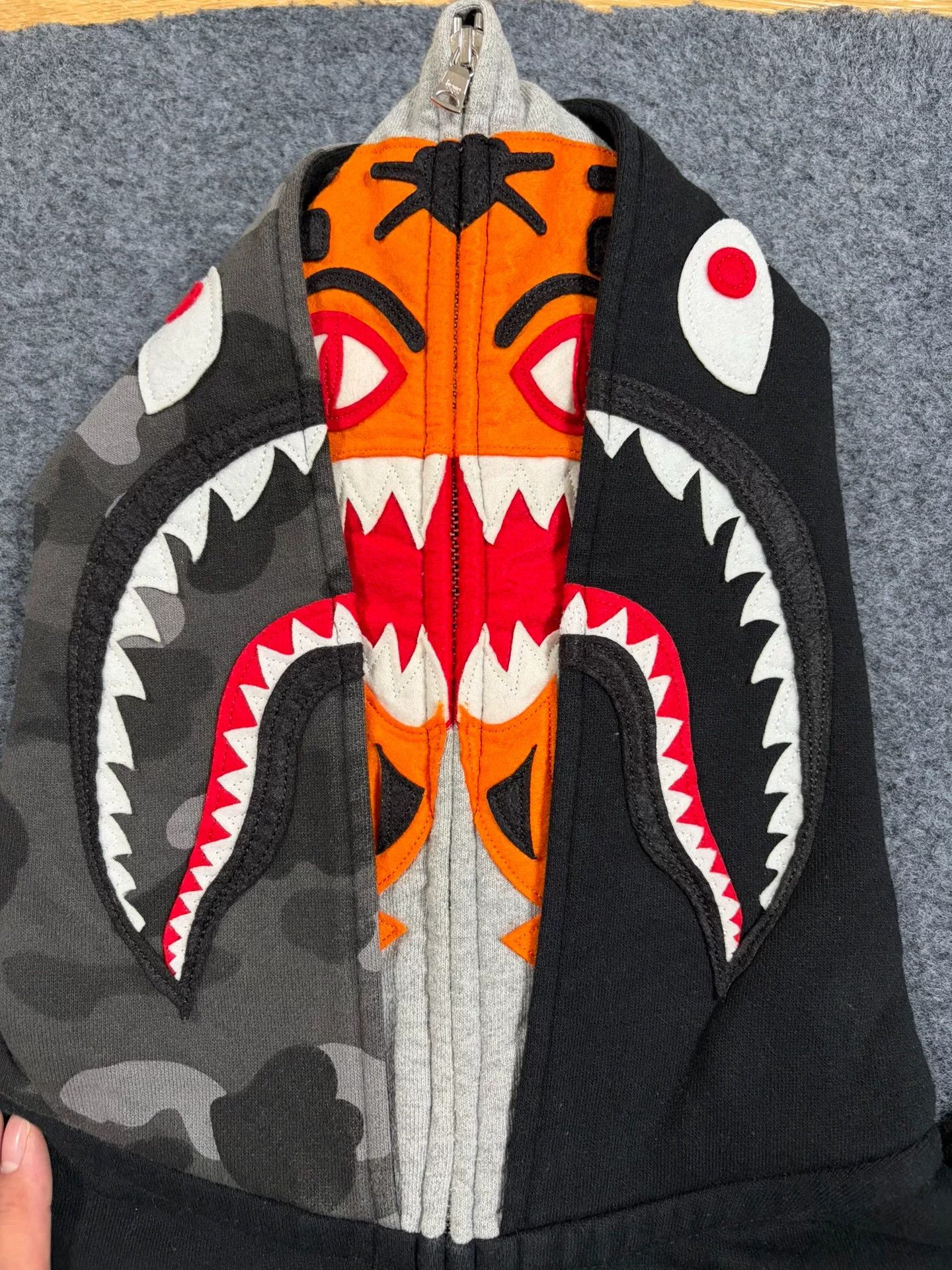 Bape Bape Multi Shark Sweatshirt Pullover Size US L / EU 52-54 / 3 - 3 Thumbnail
