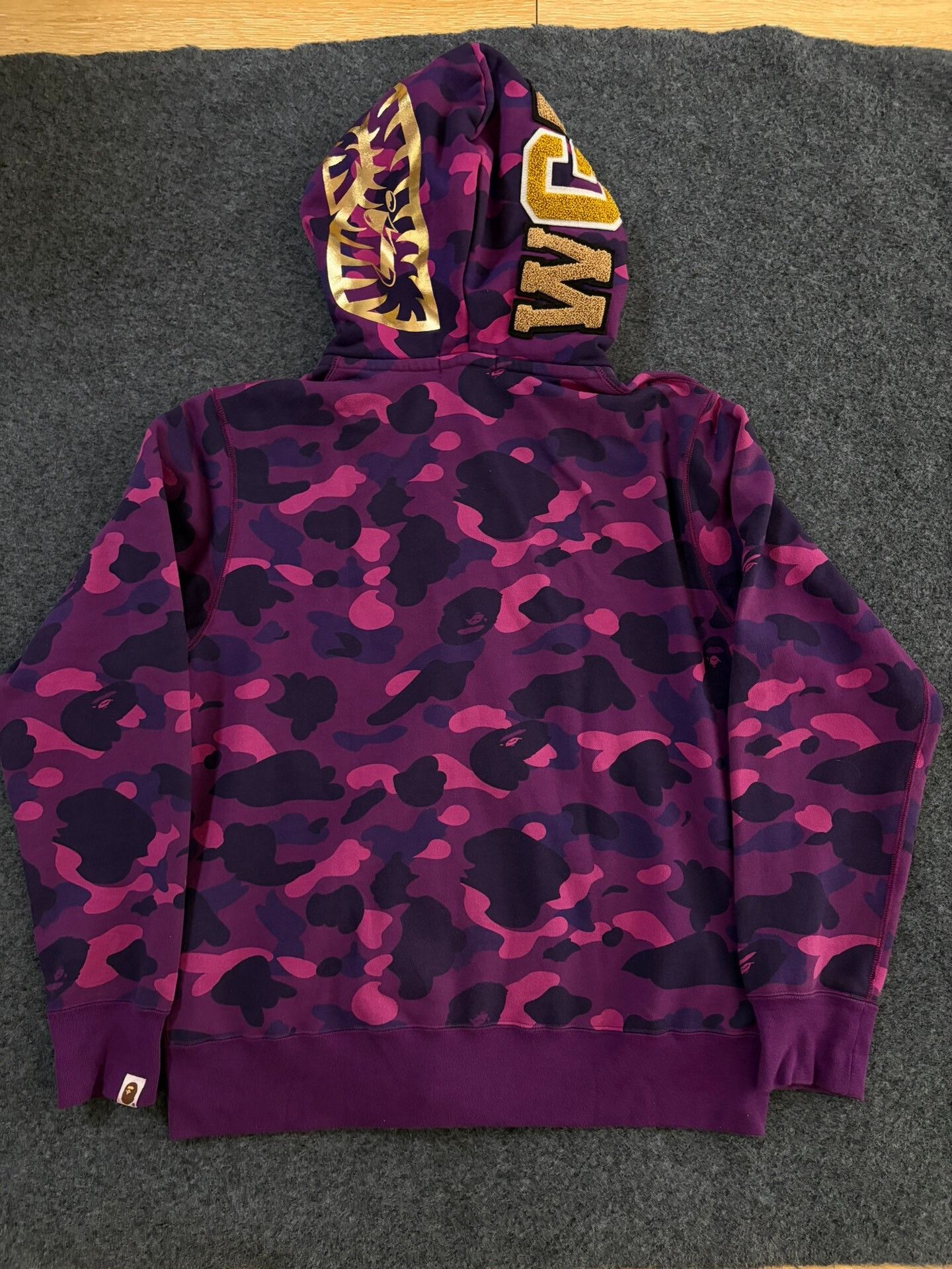 Bape Bape Multi Shark Sweatshirt Pullover Size US L / EU 52-54 / 3 - 2 Thumbnail