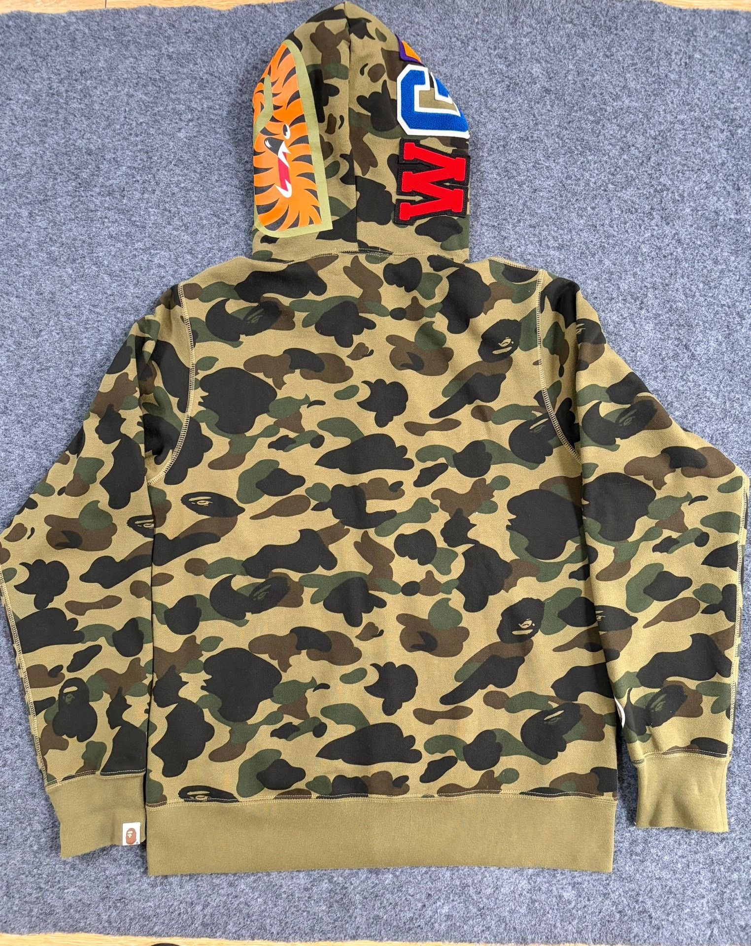 Bape Bape Multi Shark Sweatshirt Pullover Size US XL / EU 56 / 4 - 2 Thumbnail