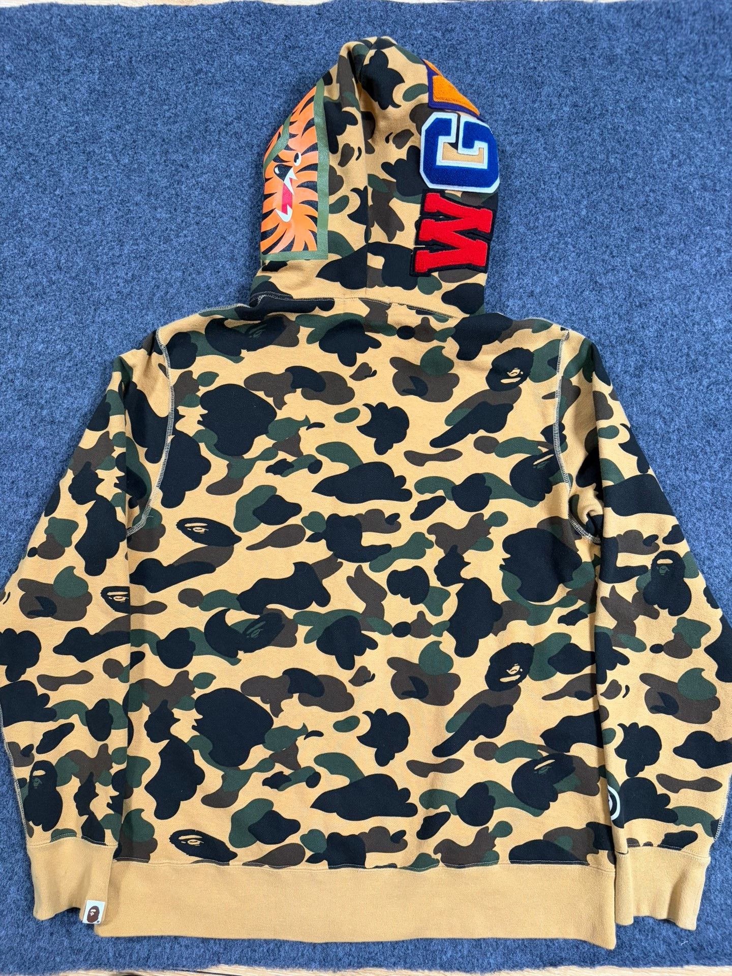 Bape Bape Multi Shark Sweatshirt Pullover Size US XL / EU 56 / 4 - 2 Thumbnail
