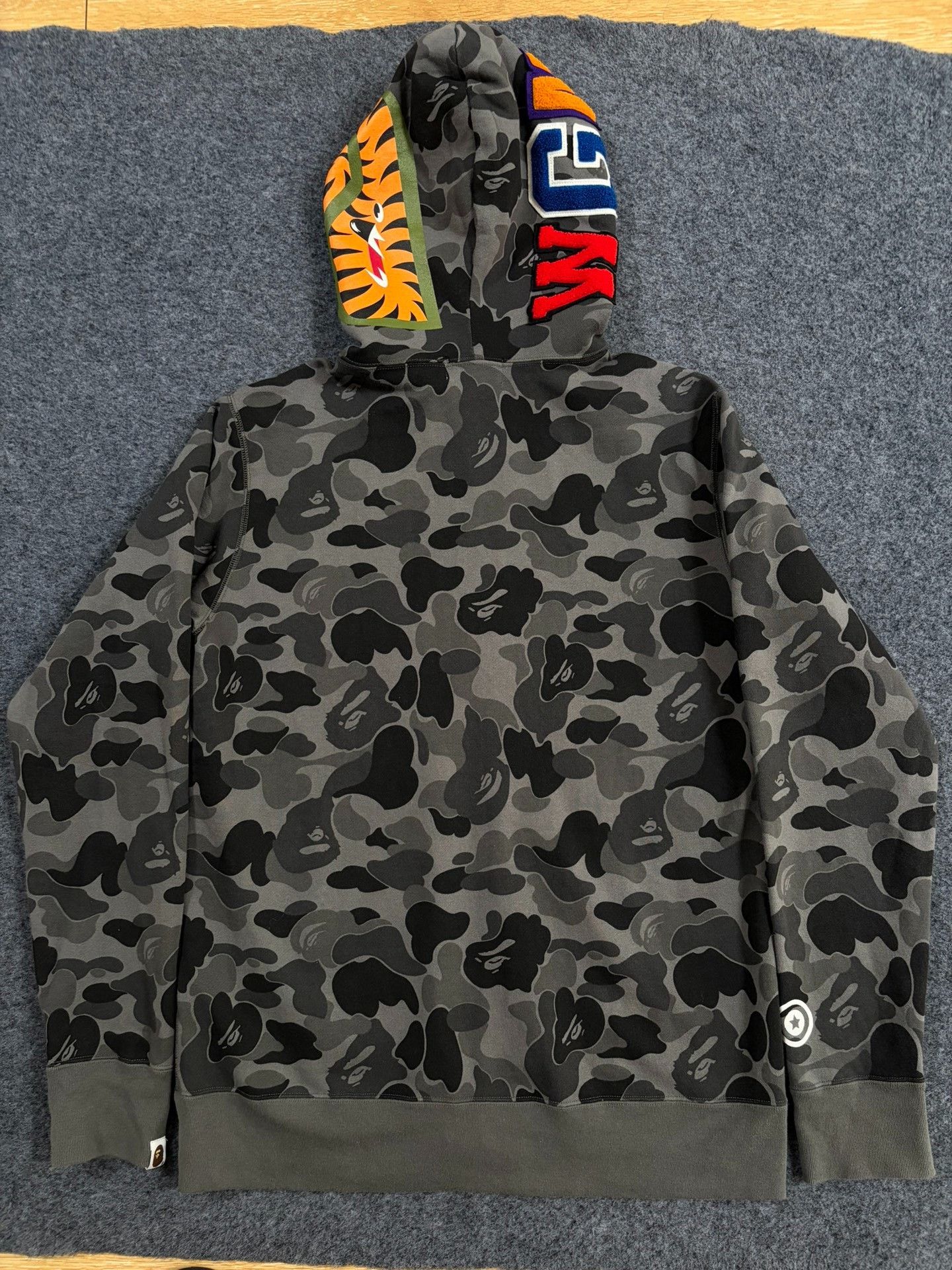Bape Bape Multi Shark Sweatshirt Pullover Size US XL / EU 56 / 4 - 2 Thumbnail