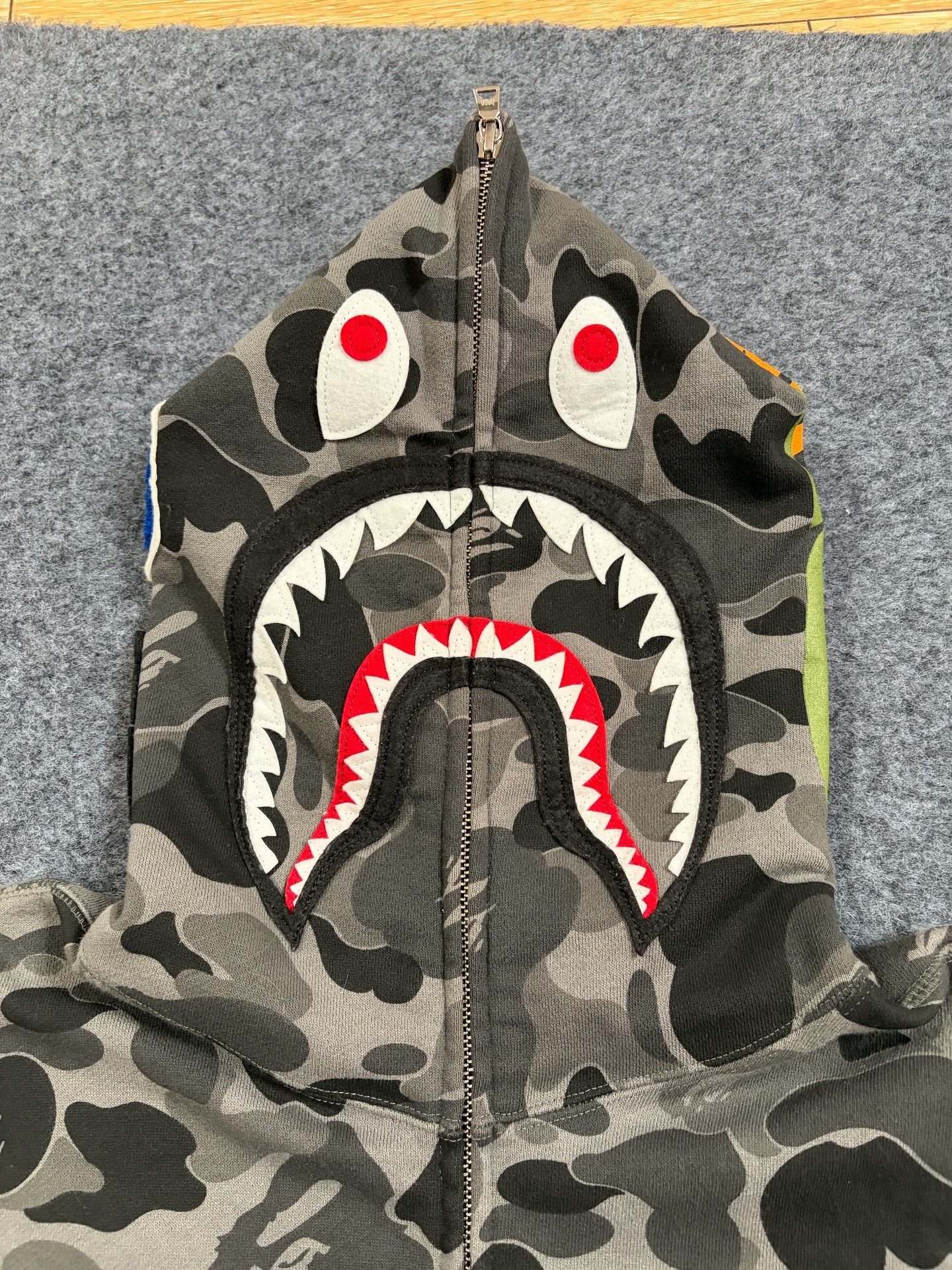 Bape Bape Multi Shark Sweatshirt Pullover Size US M / EU 48-50 / 2 - 3 Thumbnail