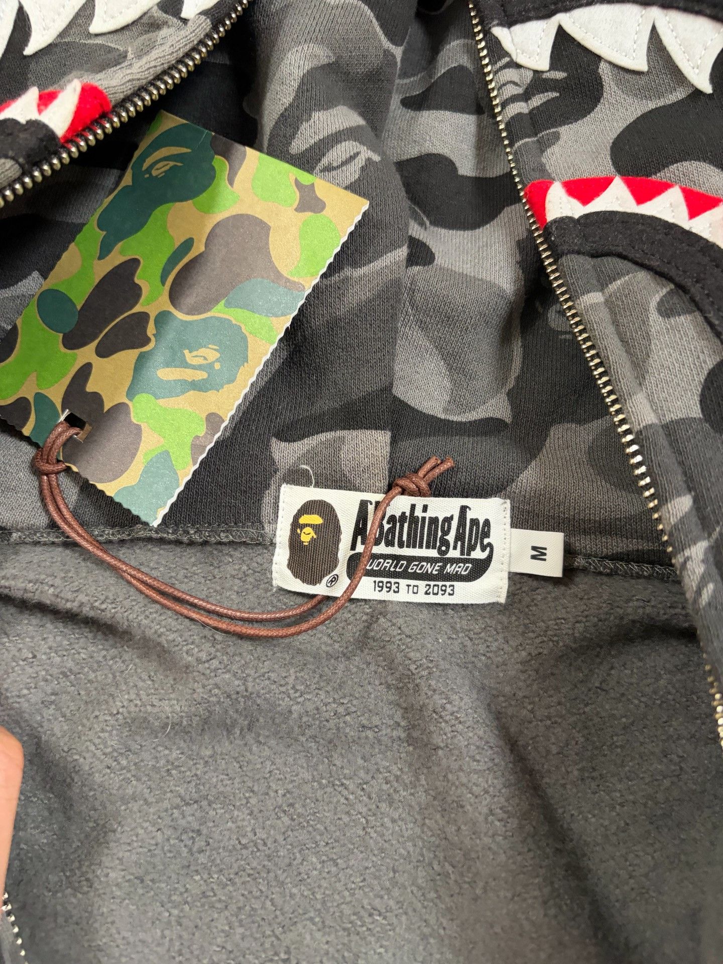 Bape Bape Multi Shark Sweatshirt Pullover Size US M / EU 48-50 / 2 - 4 Thumbnail