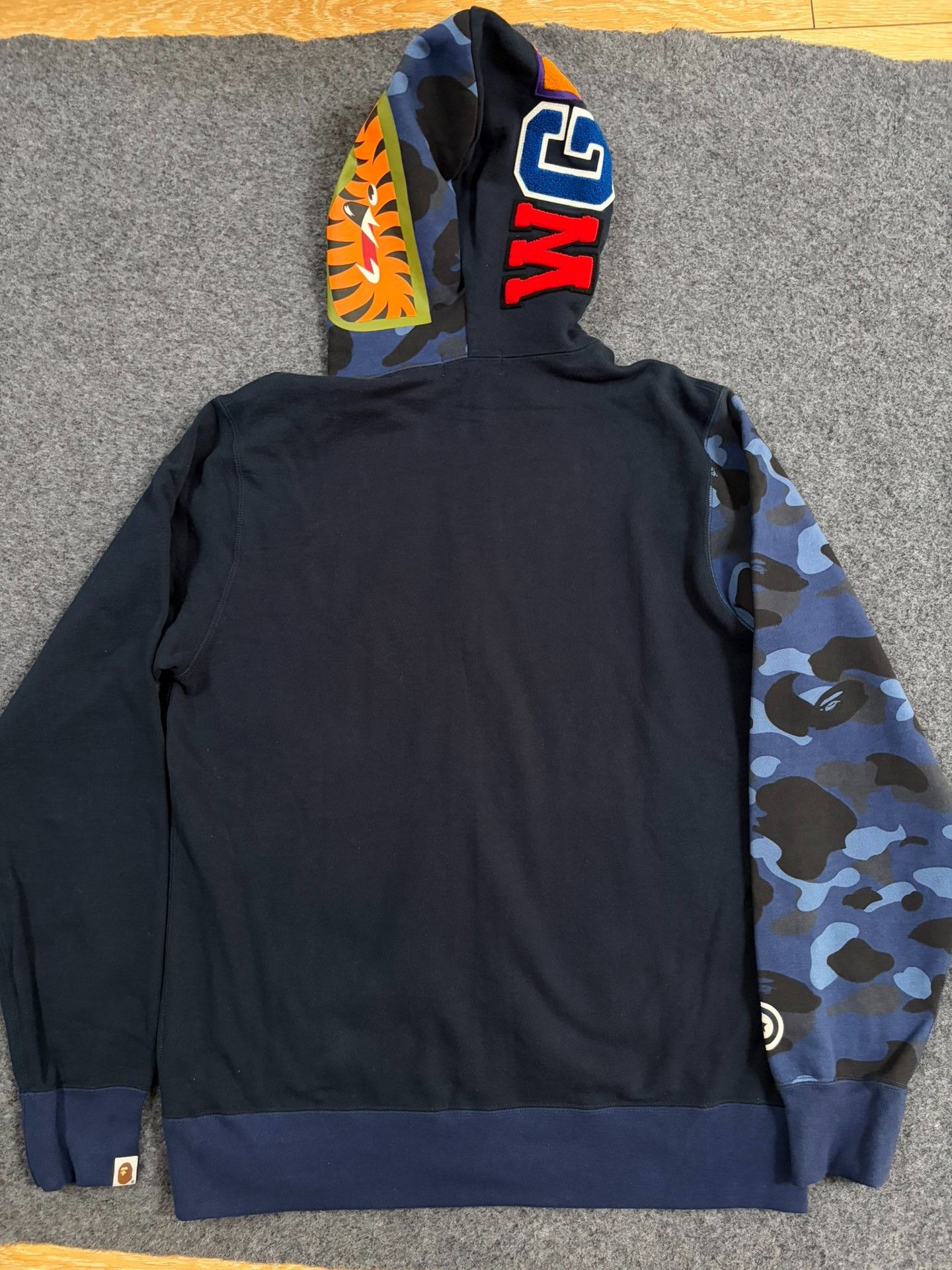 Bape Bape Multi Shark Sweatshirt Pullover Size US XL / EU 56 / 4 - 2 Thumbnail