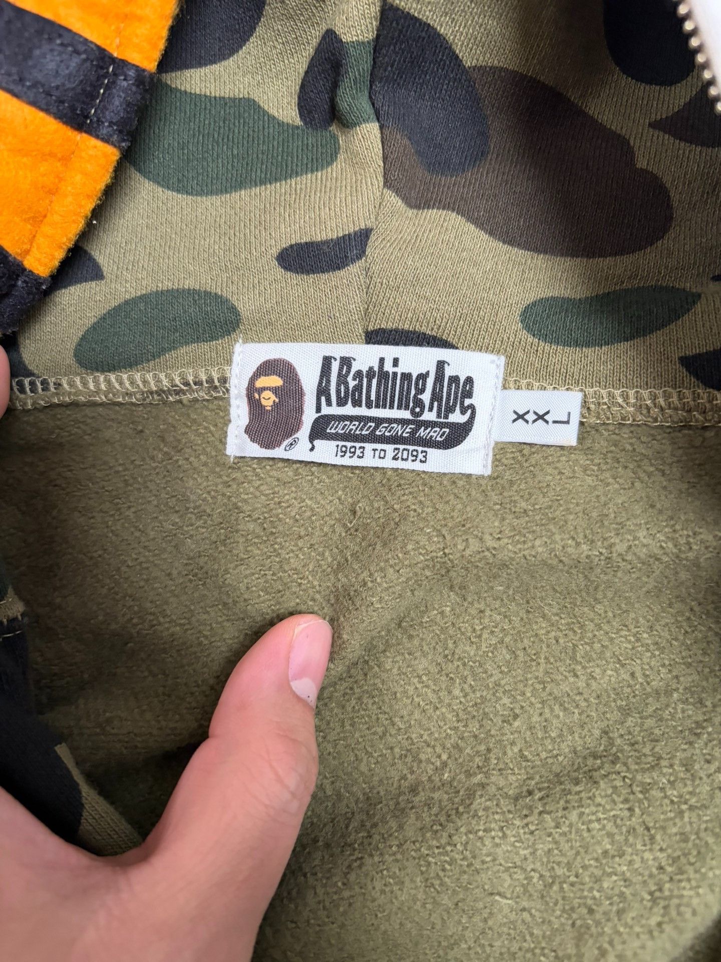 Bape Bape He Okitty Multi Shark Sweatshirt Size US XXL / EU 58 / 5 - 3 Thumbnail