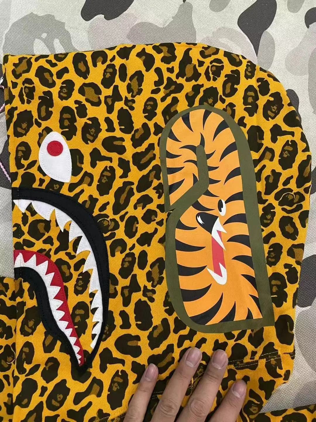Bape Bape Multi Shark Sweatshirt Pullover Size US XL / EU 56 / 4 - 4 Thumbnail