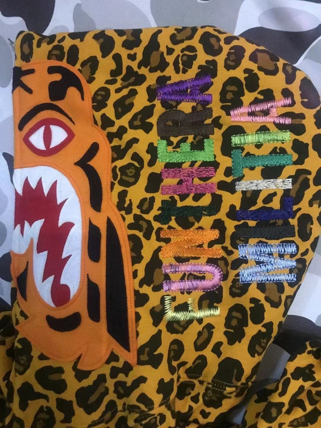 Bape Bape Multi Shark Sweatshirt Pullover Size US S / EU 44-46 / 1 - 4 Thumbnail