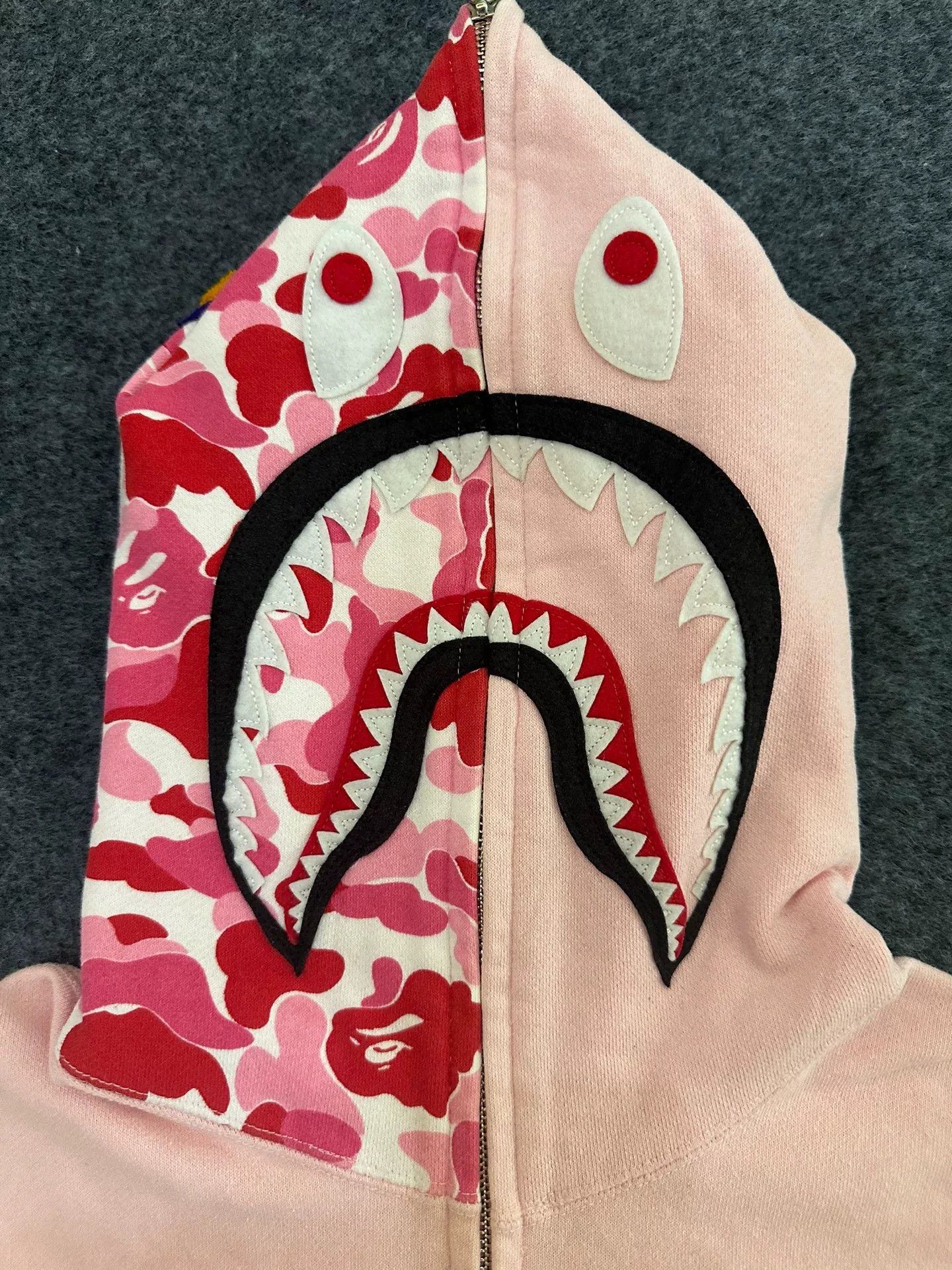 Bape Bape Multi Shark Sweatshirt Pullover Size US L / EU 52-54 / 3 - 3 Thumbnail