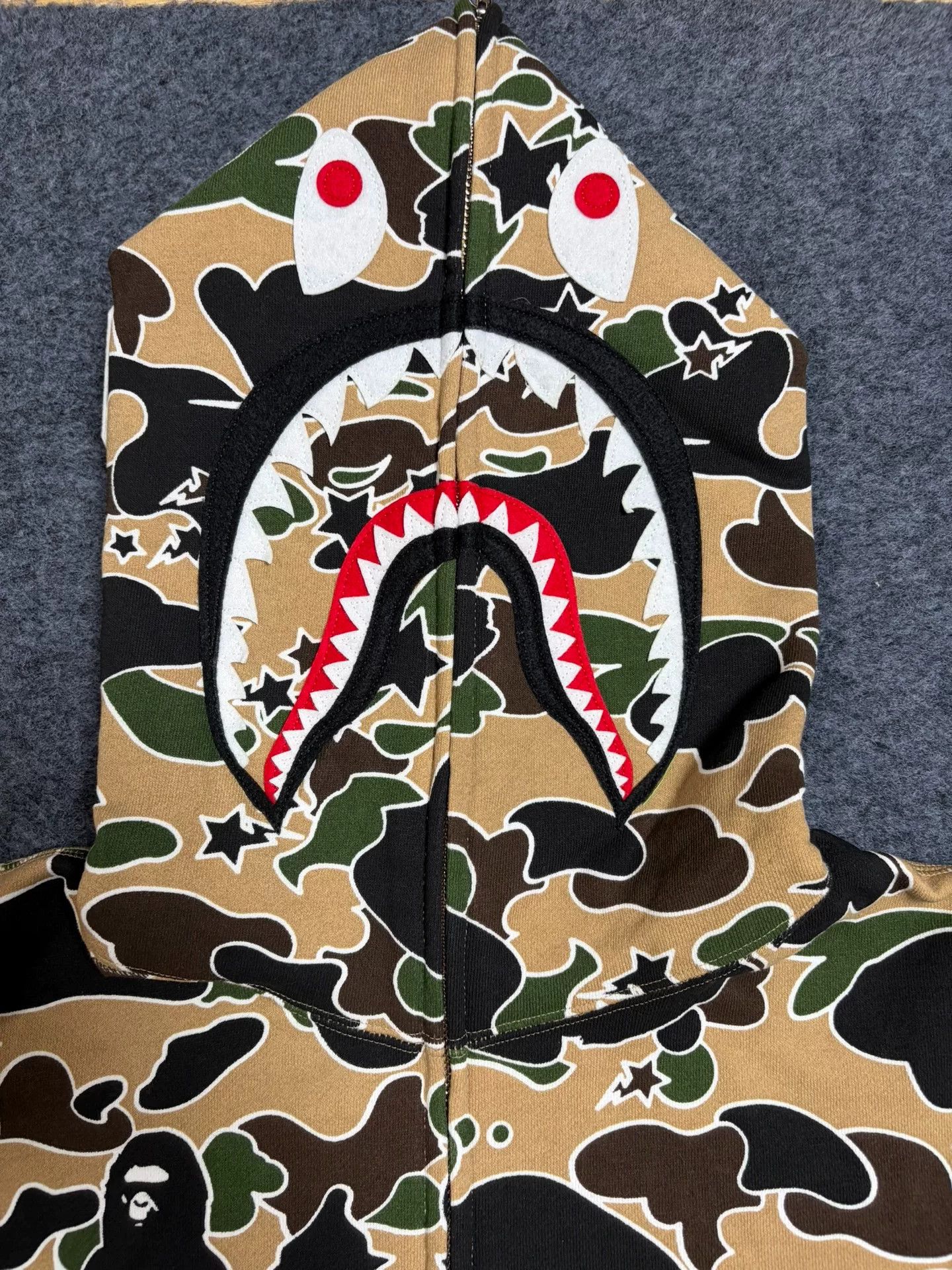 Bape Bape Ta Multi Shark Sweatshirt Size US L / EU 52-54 / 3 - 3 Thumbnail