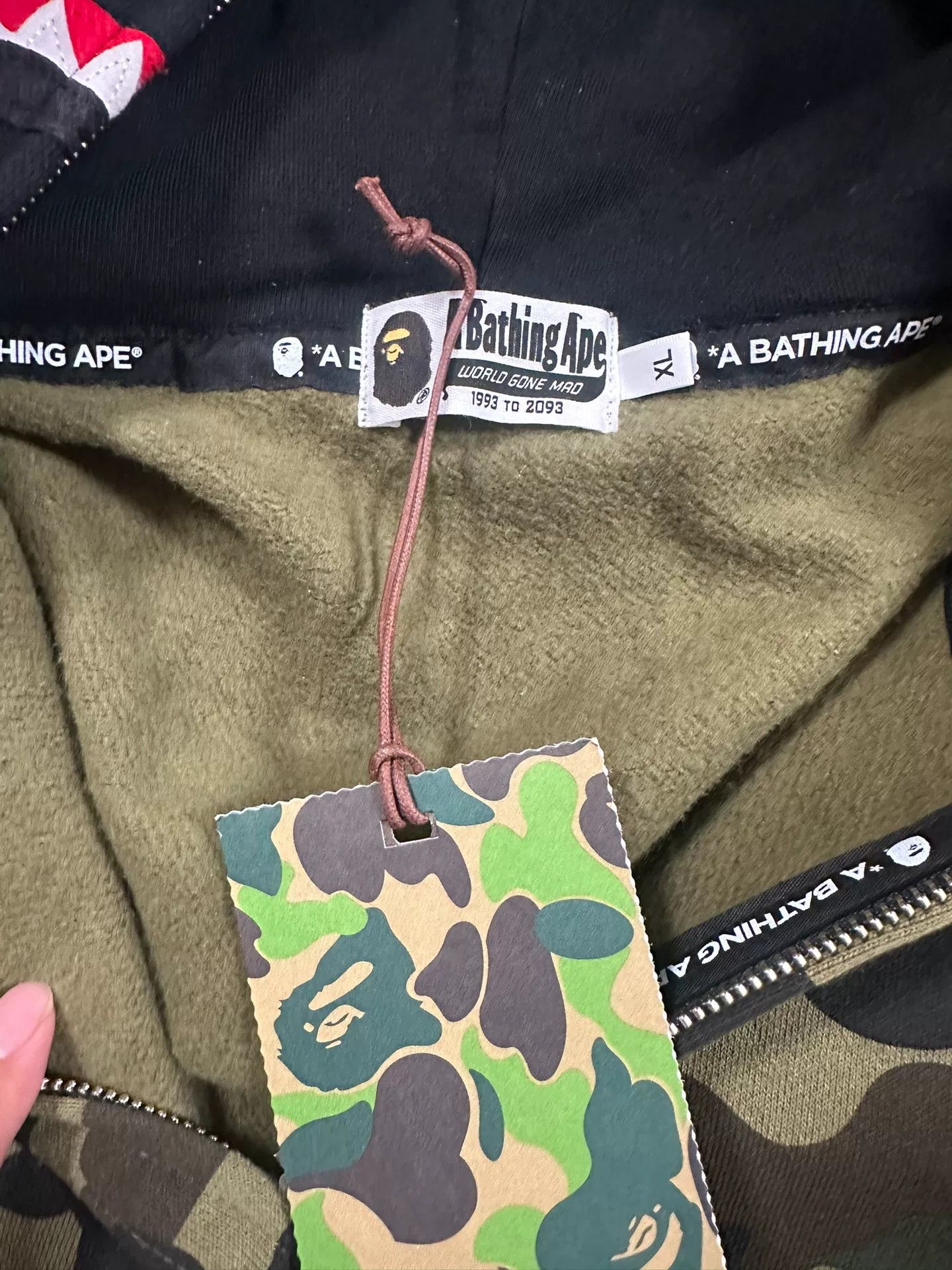 Bape Bape Multi Shark Sweatshirt Pullover Size US XL / EU 56 / 4 - 5 Thumbnail