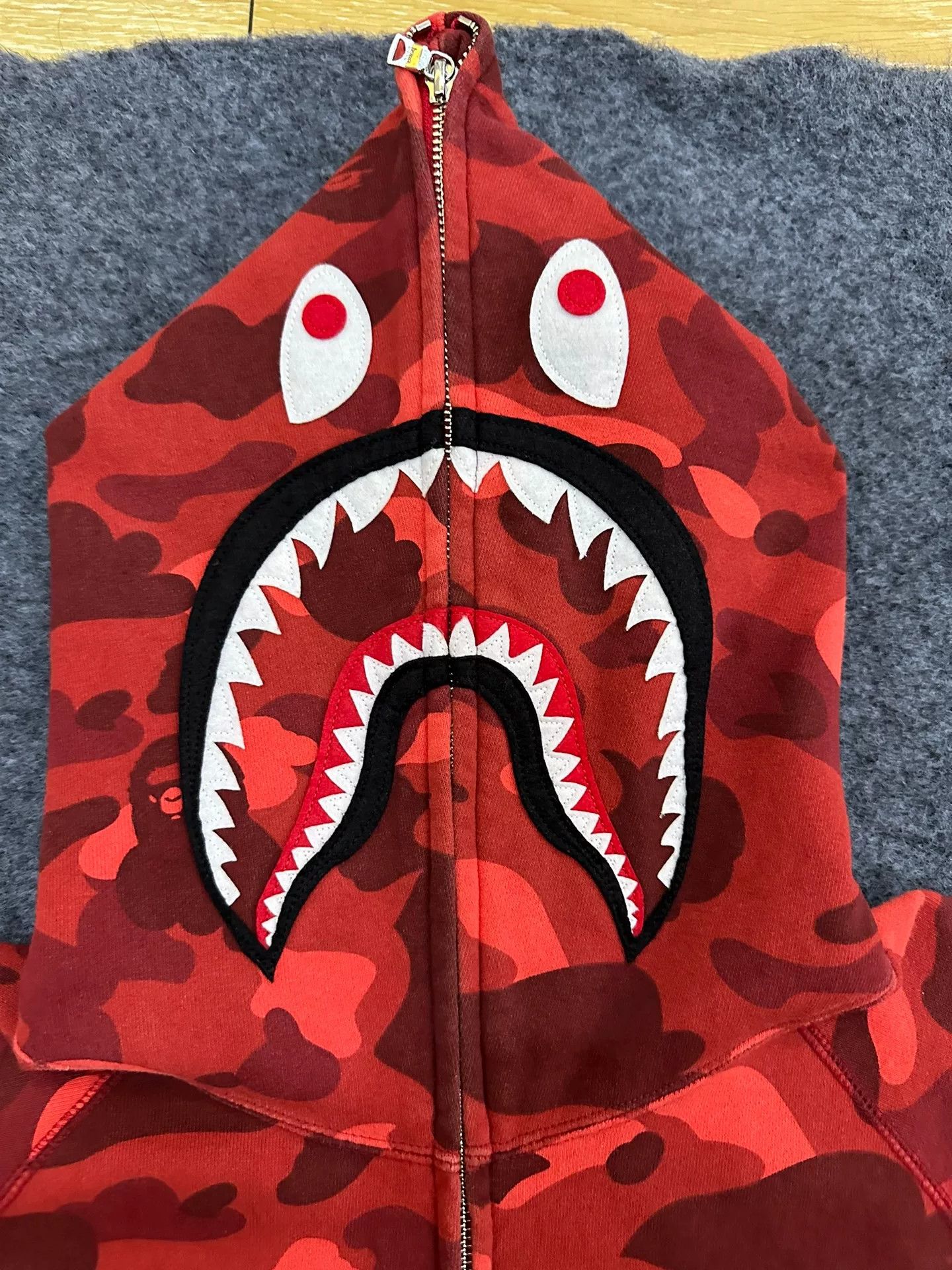 Bape Bape Multi Shark Sweatshirt Pullover Size US L / EU 52-54 / 3 - 3 Thumbnail
