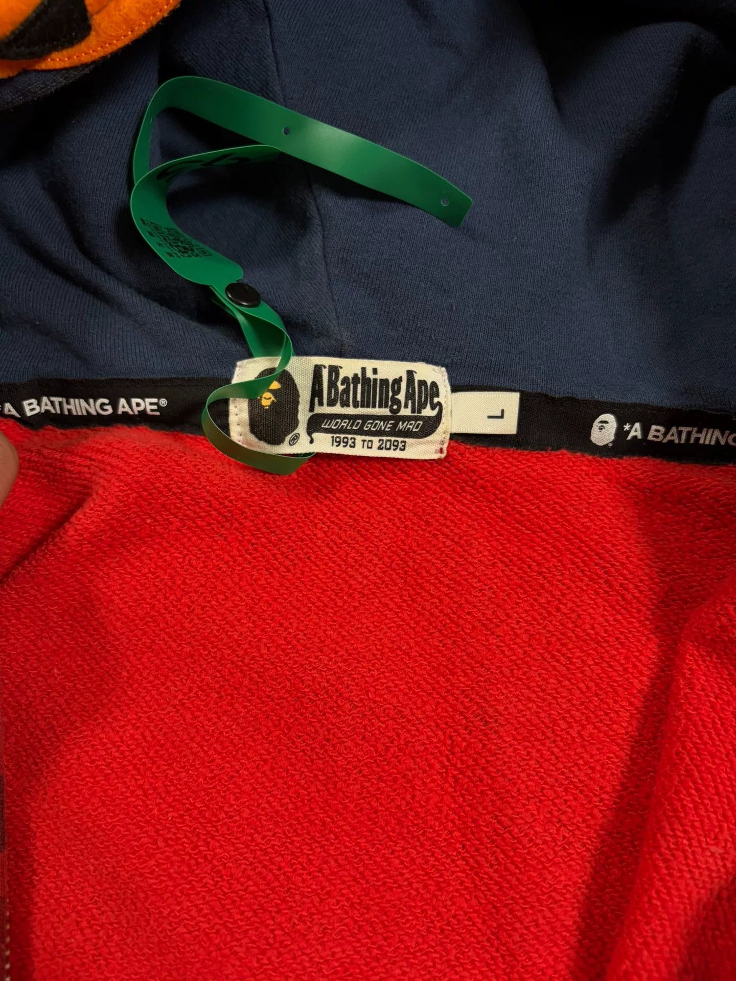 Bape Bape Multi Shark Sweatshirt Pullover Size US L / EU 52-54 / 3 - 3 Thumbnail