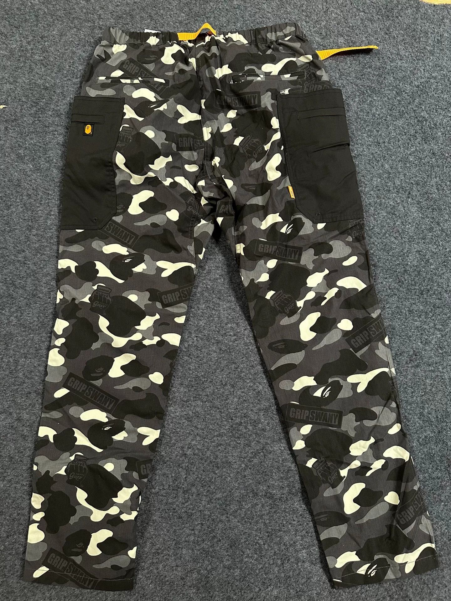 Bape Bape Multi Shark Pants Casual Designer Size US 34 / EU 50 - 3 Thumbnail