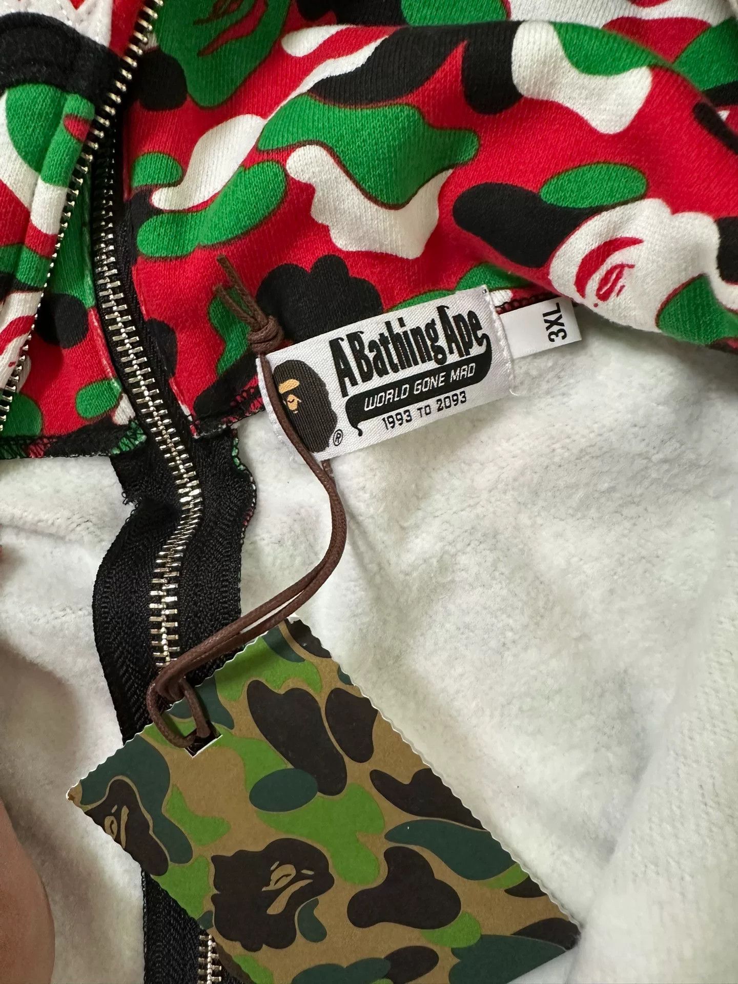 Bape Bape Xx Multi Shark Sweatshirt Size US XXL / EU 58 / 5 - 2 Thumbnail