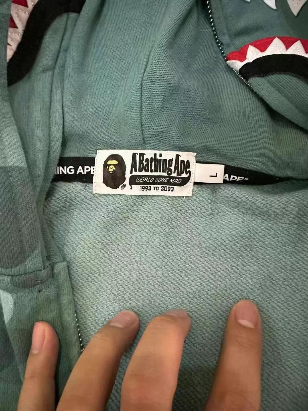 Bape Bape Multi Shark Sweatshirt Pullover Size US L / EU 52-54 / 3 - 5 Thumbnail