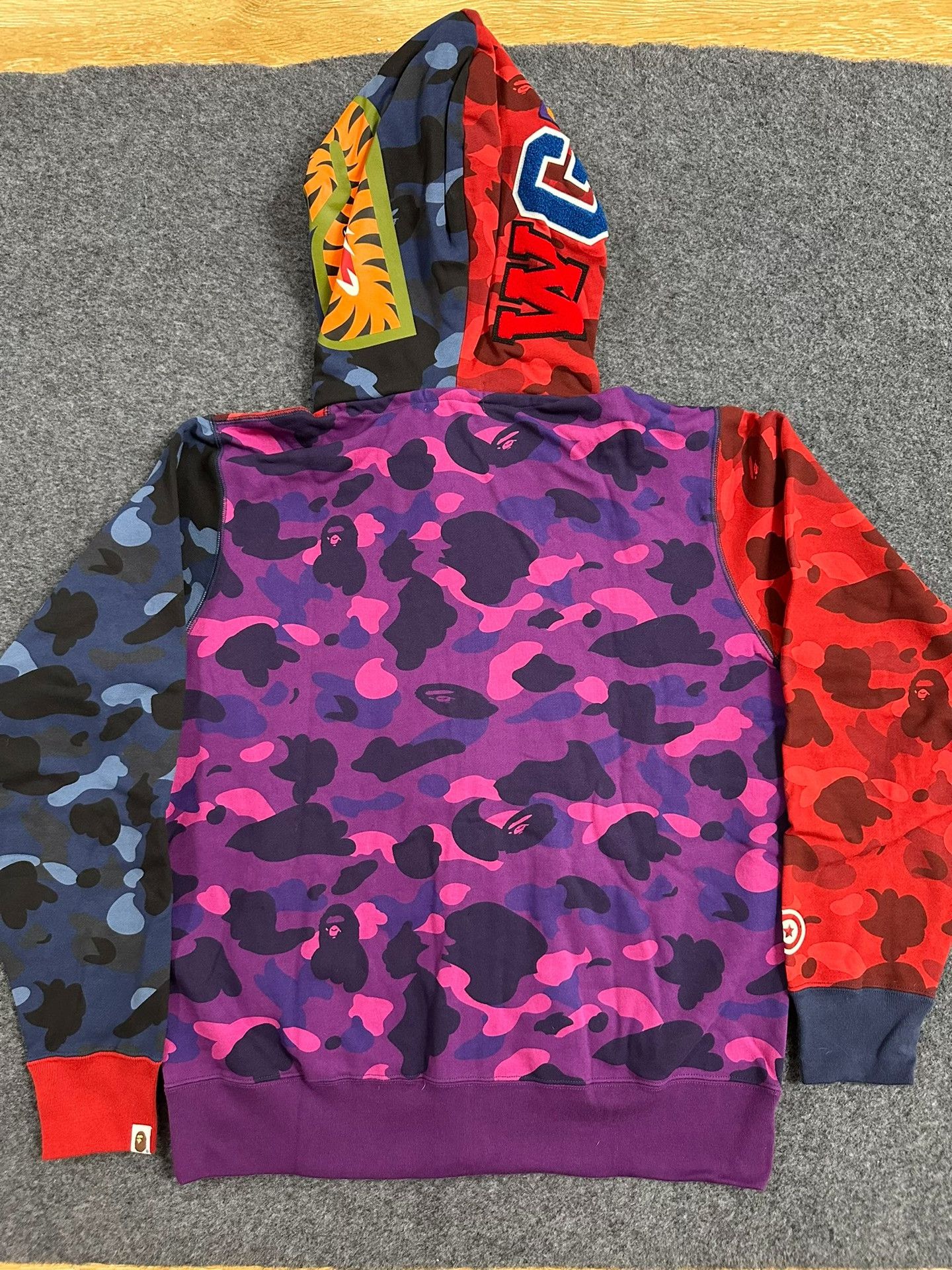 Bape Bape Multi Shark Sweatshirt Pullover Size US XL / EU 56 / 4 - 2 Thumbnail