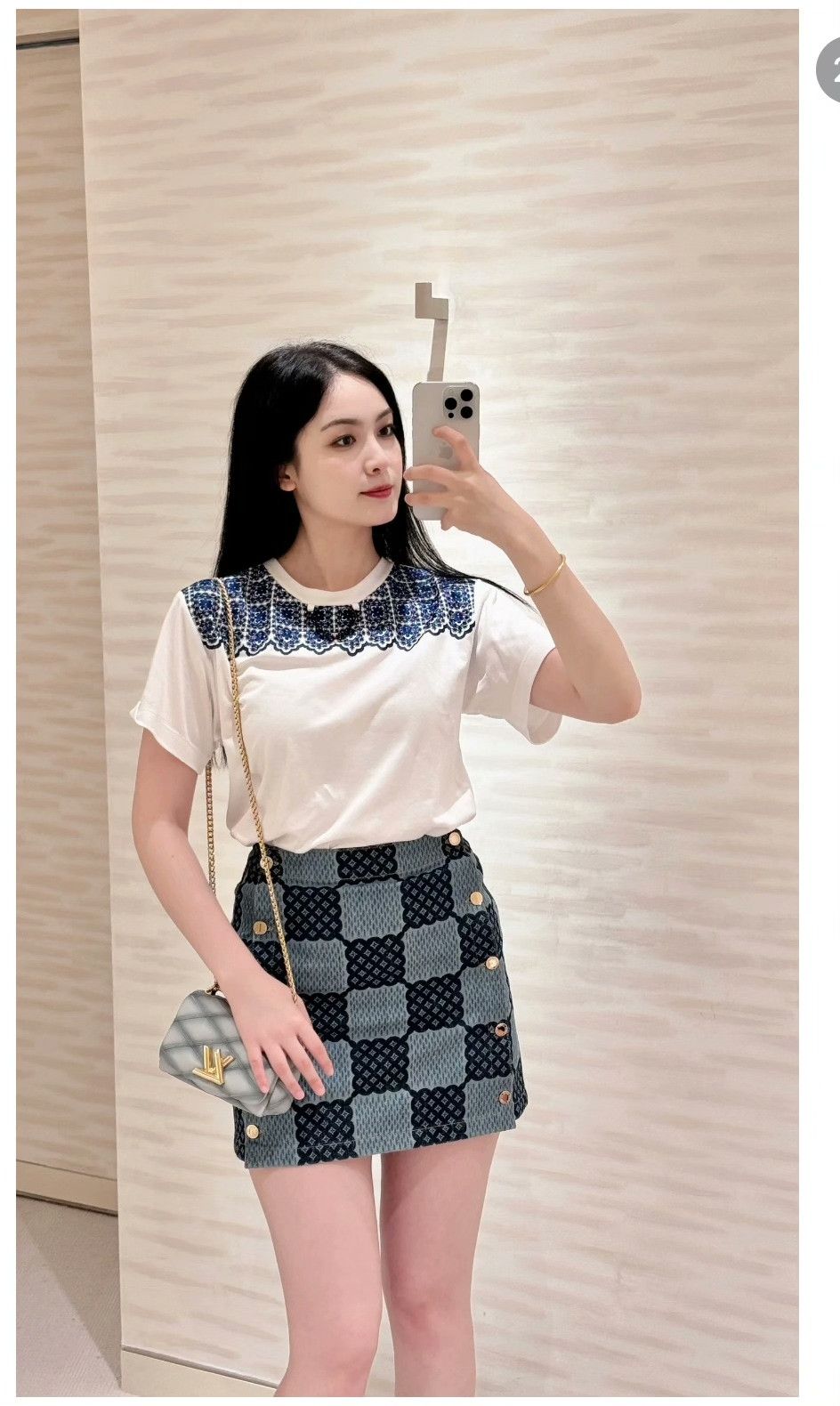 Louis Vuitton LV 2024 Embroidered Chain Short Sleeve Size XXS / US 00 / IT 34 - 9 Thumbnail