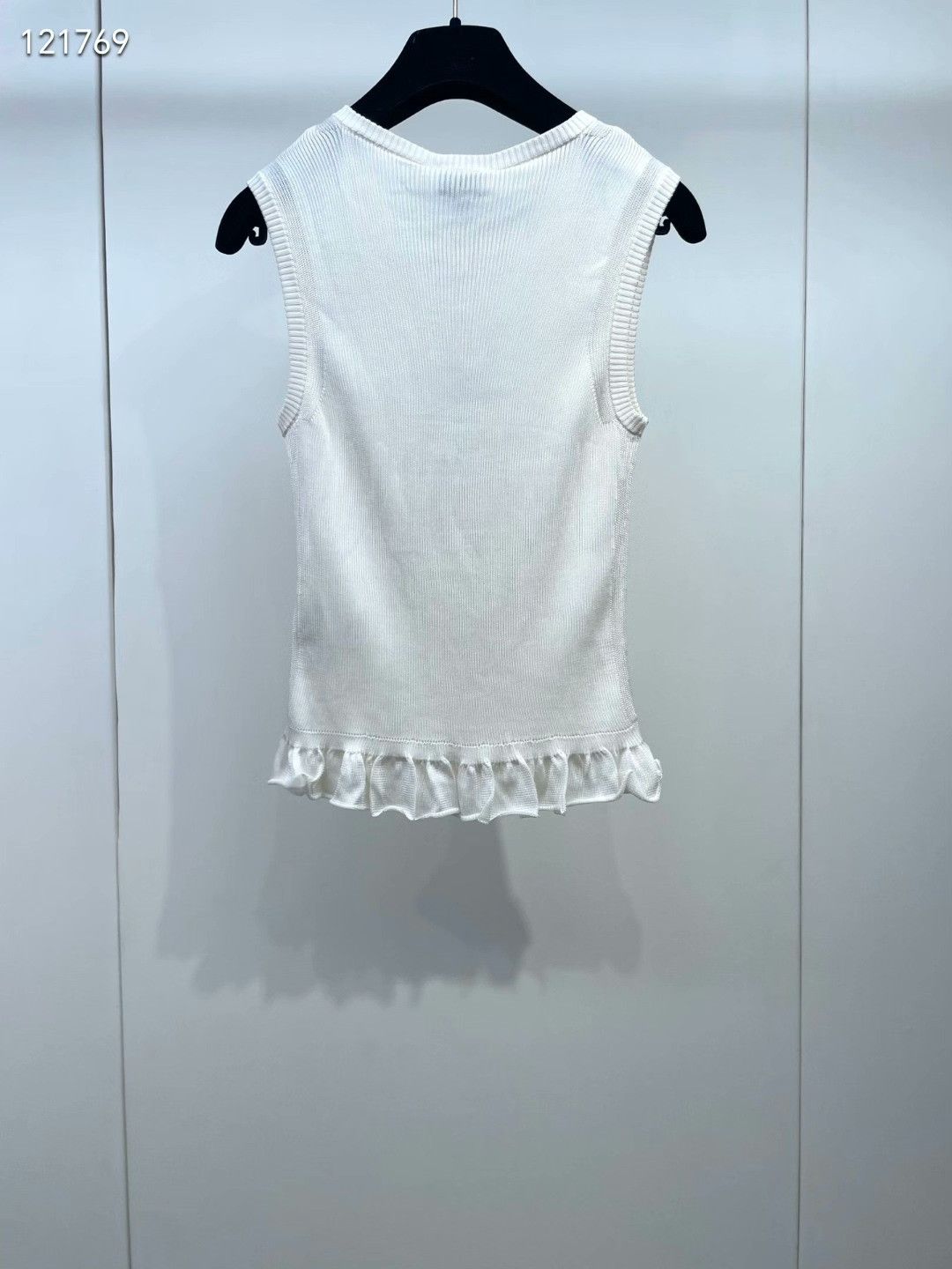 Chanel Chanel 23S Ruffle Knit Vest Size XS / US 0-2 / IT 36-38 - 2 Thumbnail