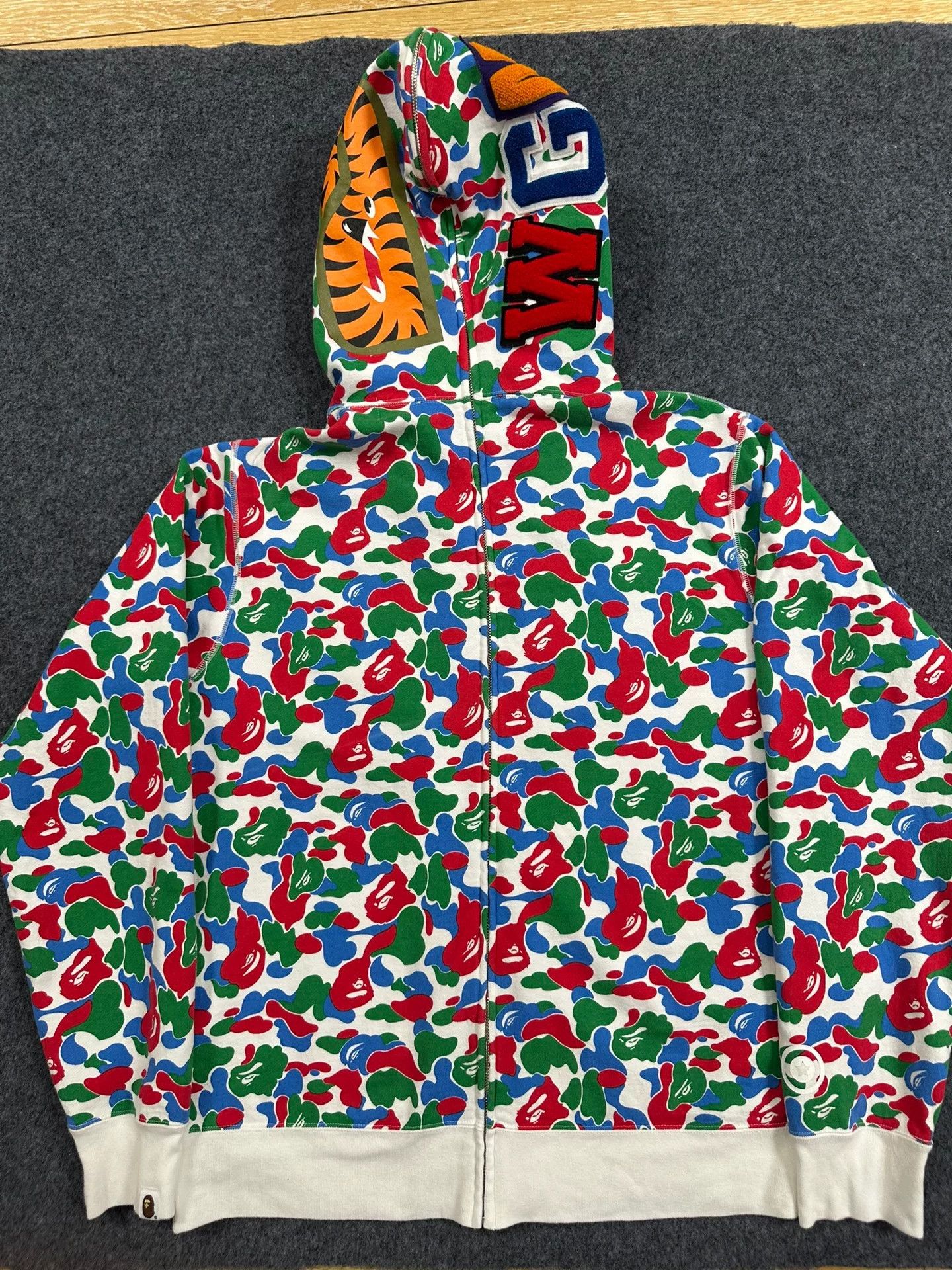 Bape Bape Multi Shark Sweatshirt Pullover Size US XL / EU 56 / 4 - 2 Thumbnail
