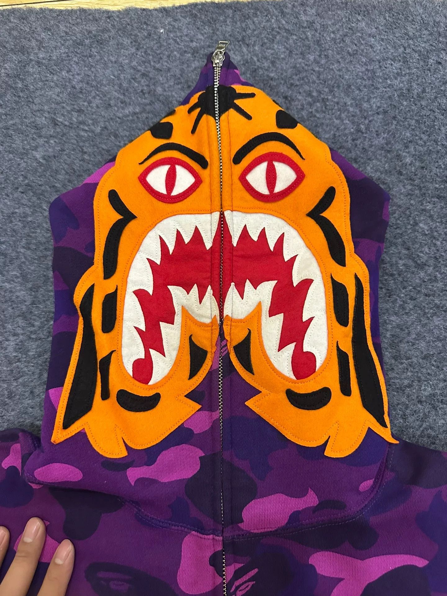 Bape Bape Multi Shark Sweatshirt Pullover Size US L / EU 52-54 / 3 - 6 Thumbnail